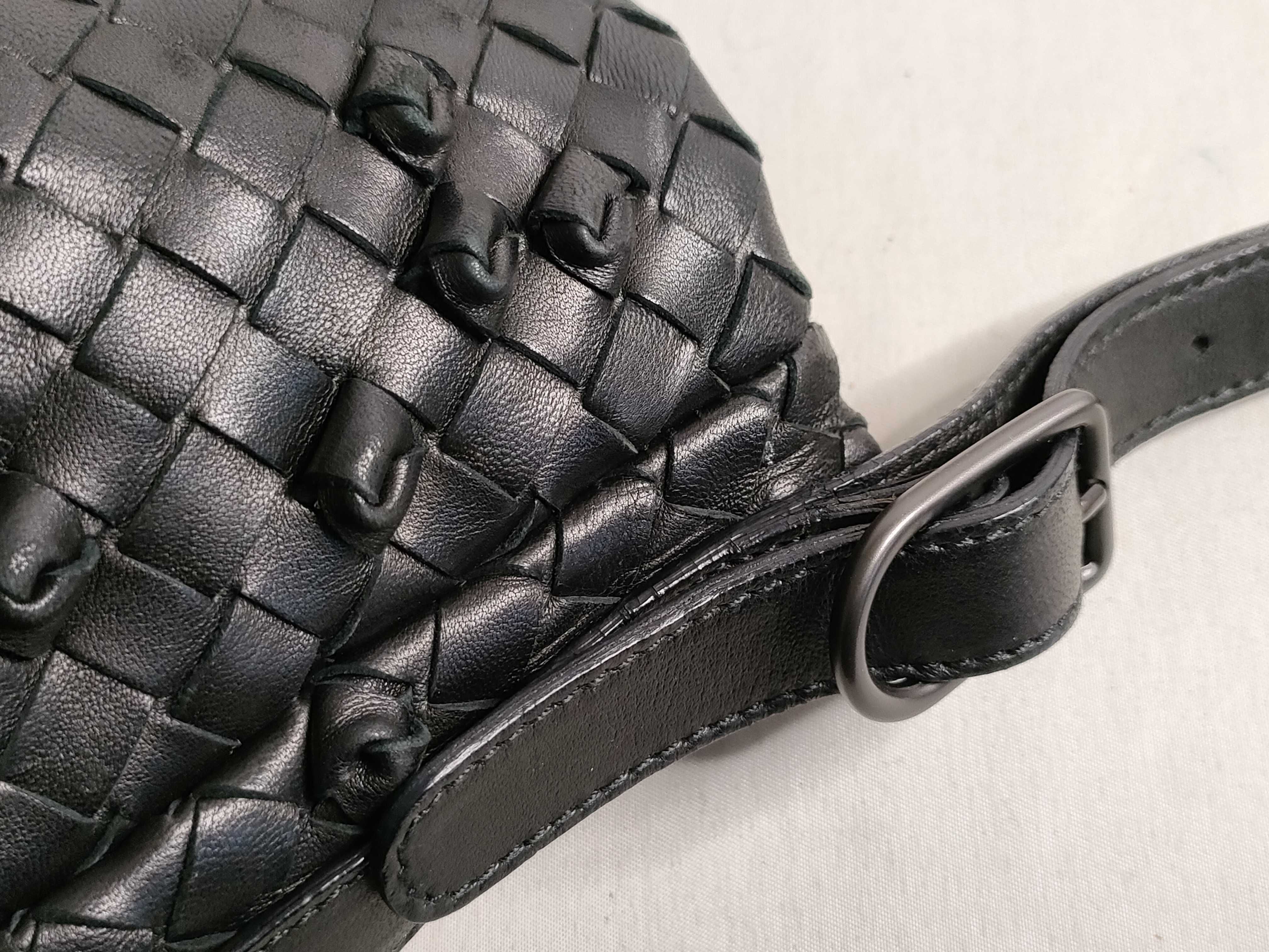 Intrecciato BOTTEGA Intrecciato One Shoulder Bag — view 5