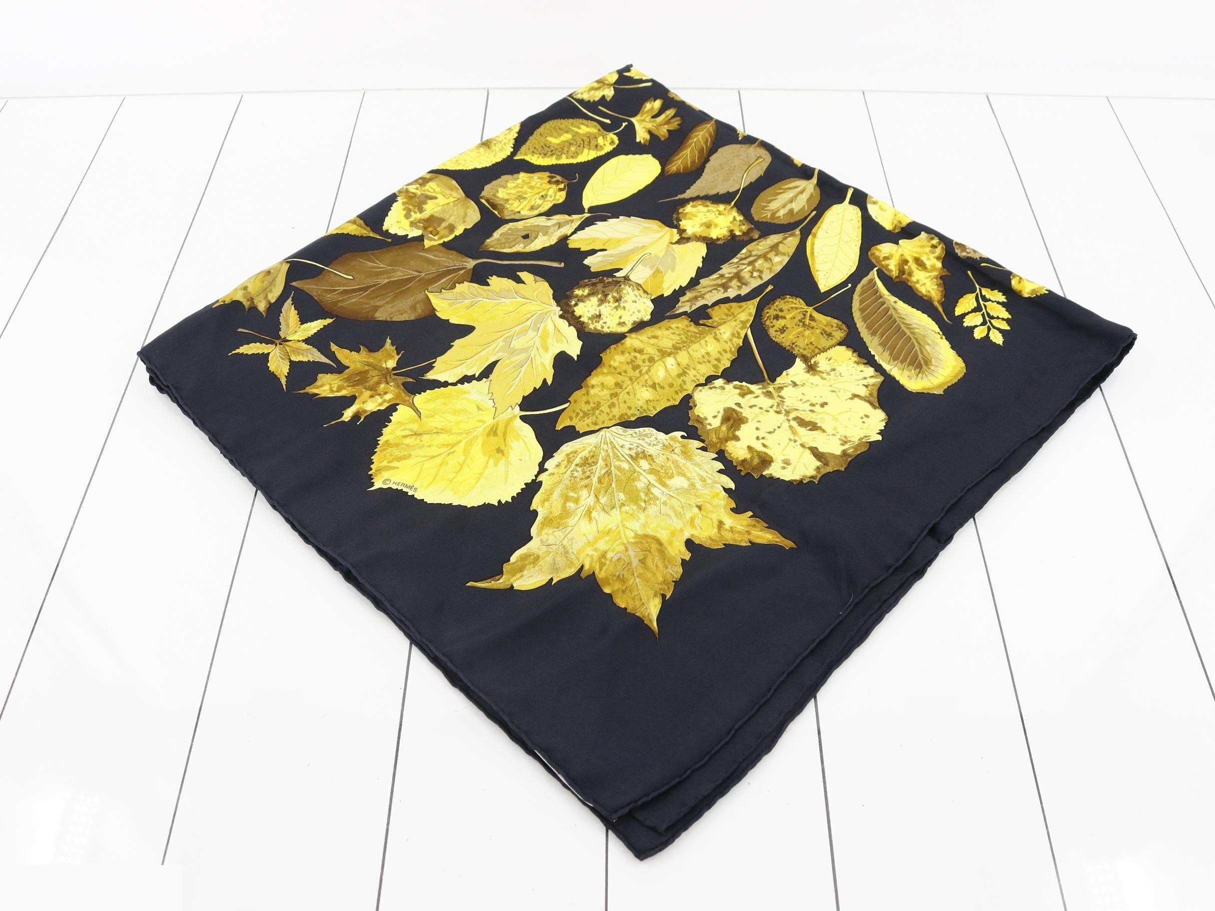 scarf — view 2