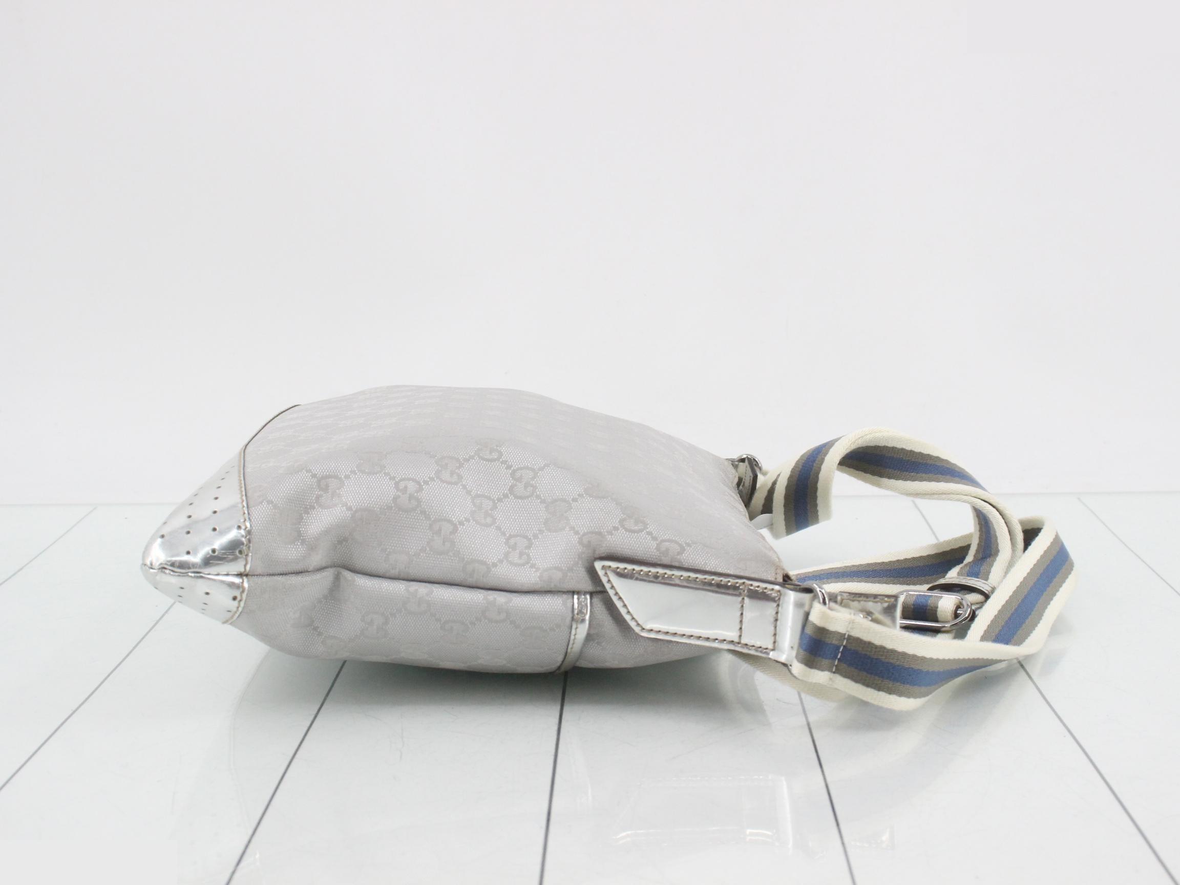 Shoulder bag — view 3