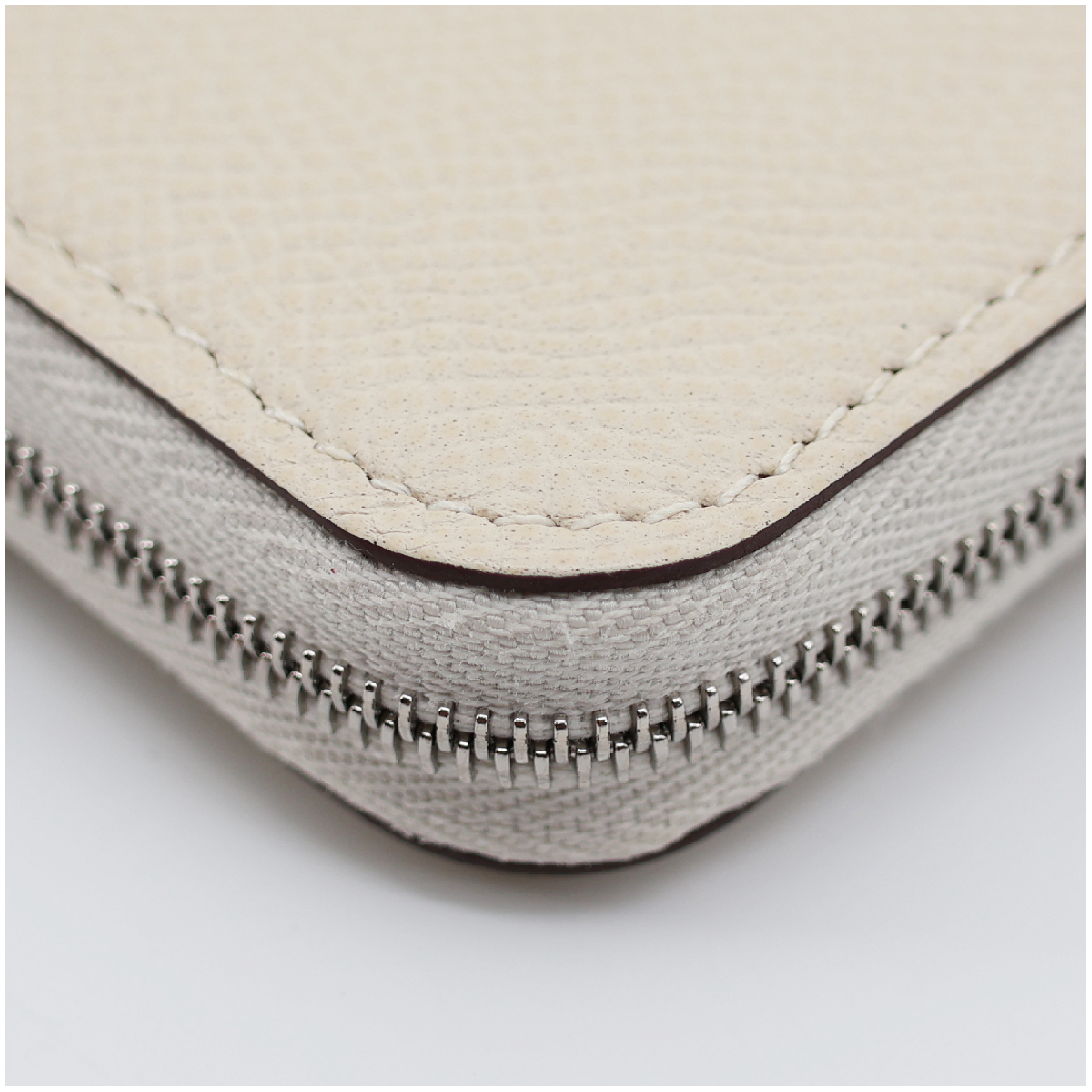 Azap Silk In Compact Nata Veau Epsom Leather Wallet, U Stamp, Box Included. — view 11