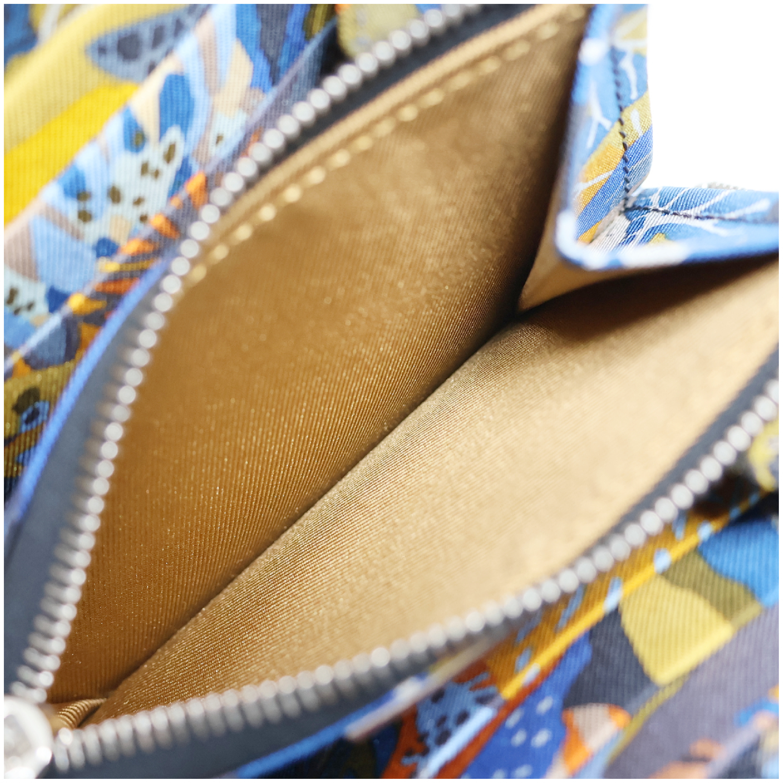 Azap Silk In Compact Nata Veau Epsom Leather Wallet, U Stamp, Box Included. — view 15