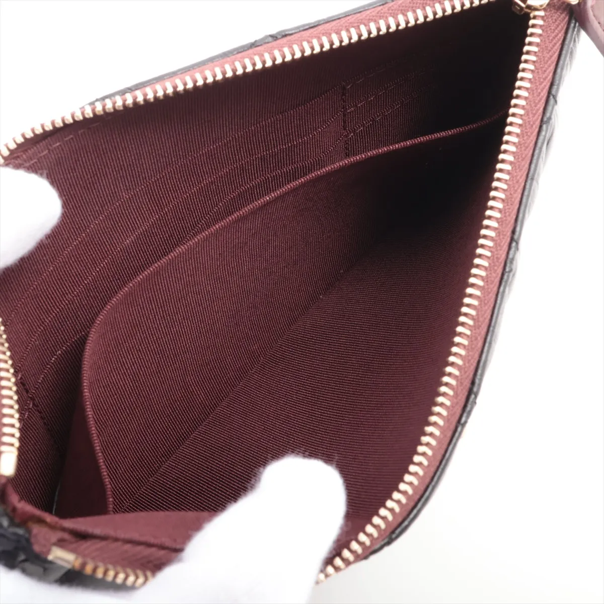 2.55 Calfskin Pouch Black Gold Hardware 29596601 — view 4