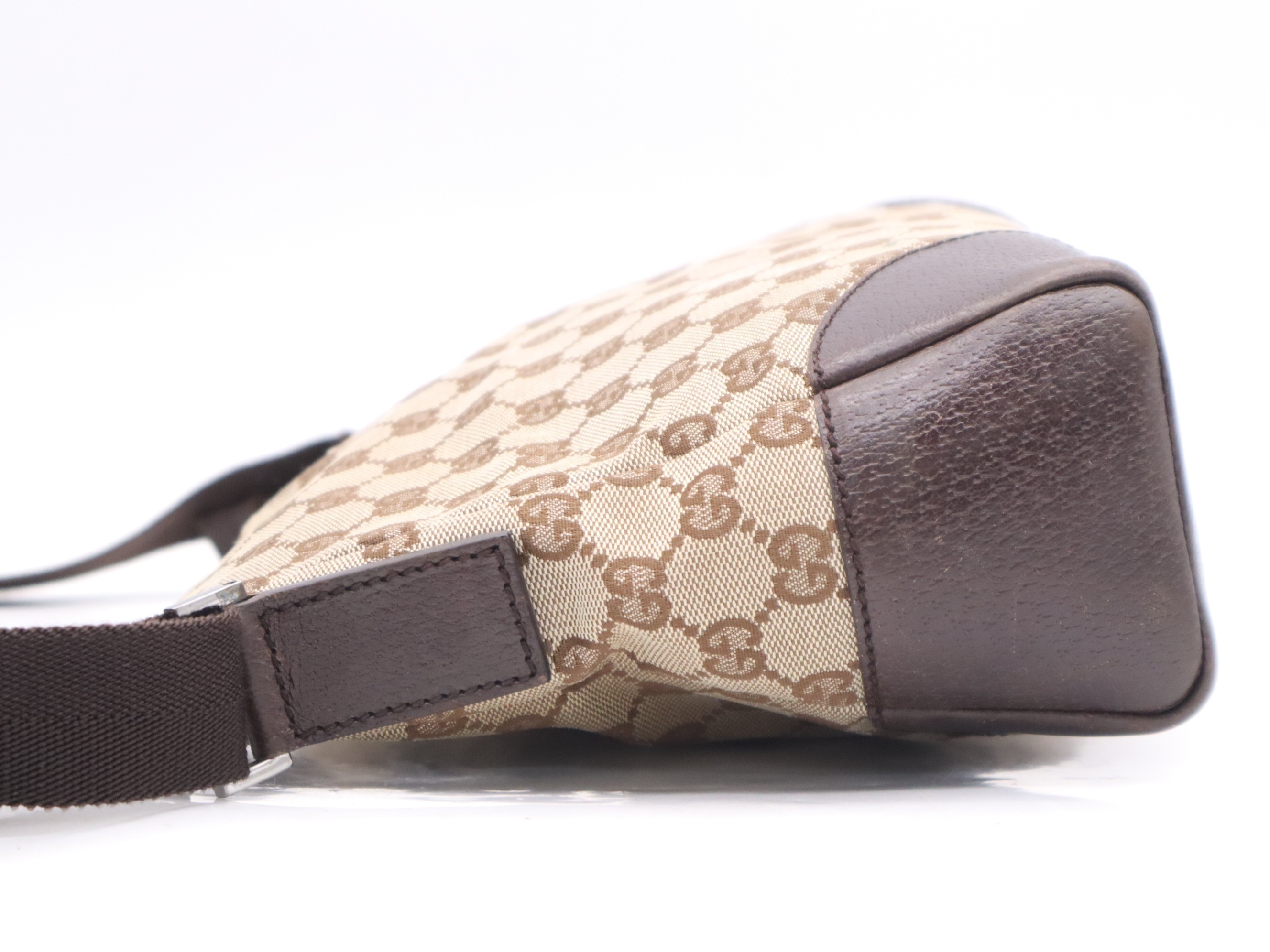 GG Canvas GG Pattern Shoulder Bag Beige Brown — view 3