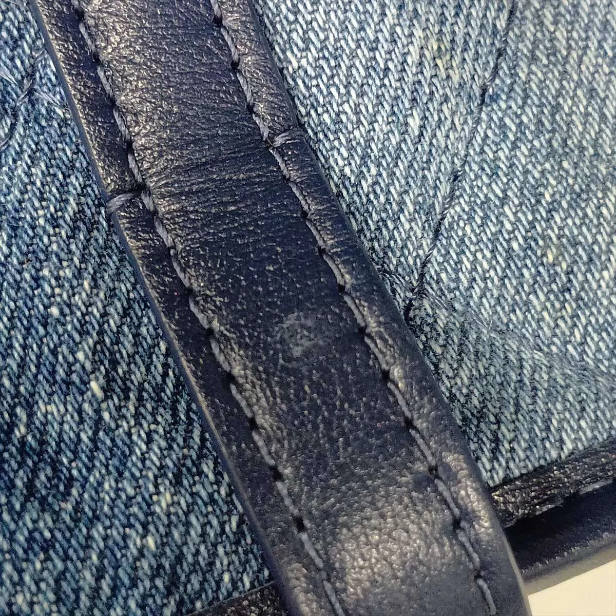 [Individually packaged] Chanel Mini Matelassé Denim Chain Shoulder Bag, Blue x Navy, Gold Hardware, H35GNH44, Random Plate — view 11