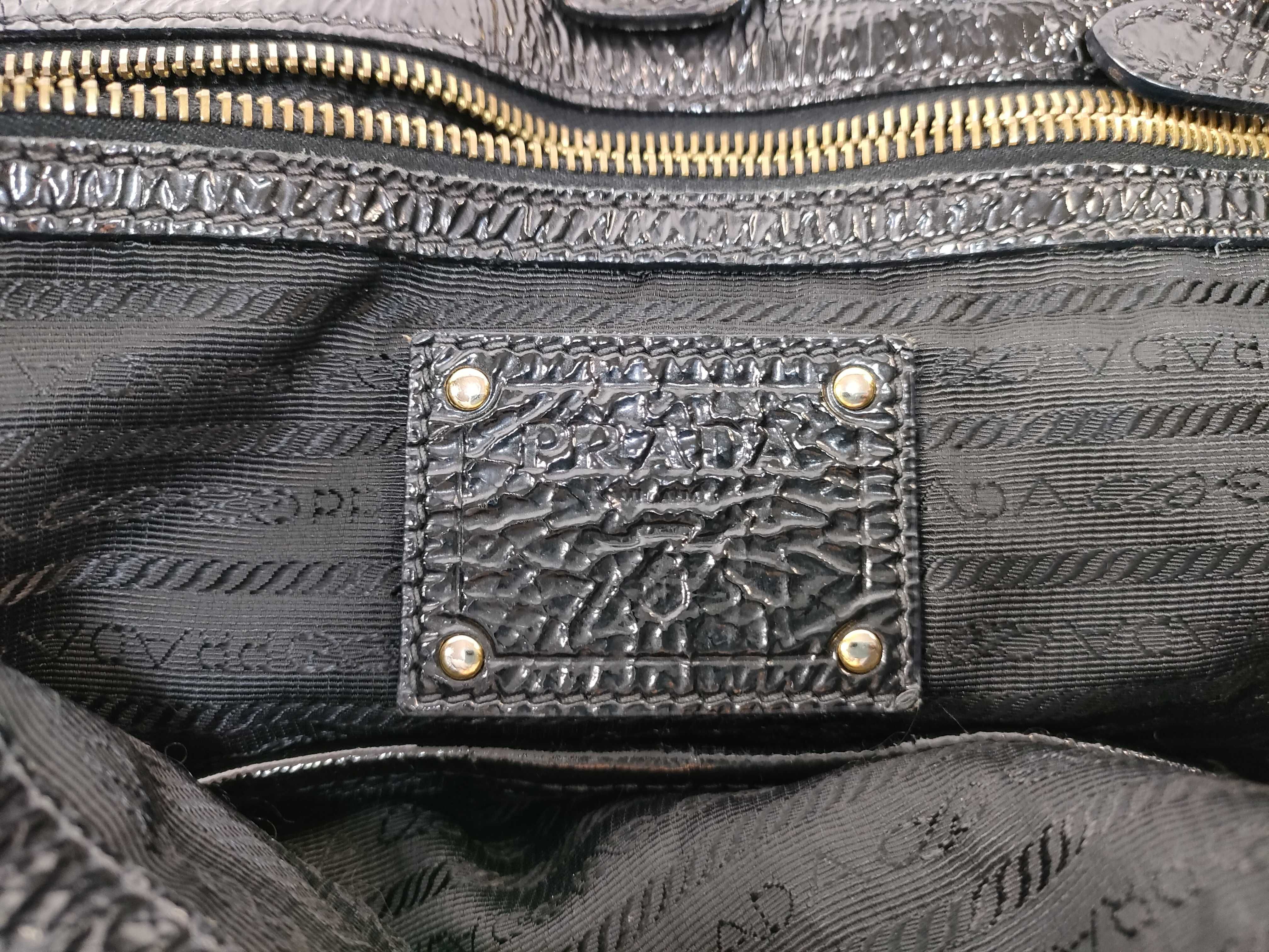 Vitello Daino 2-Way Black Patent Bag Handbag — view 12