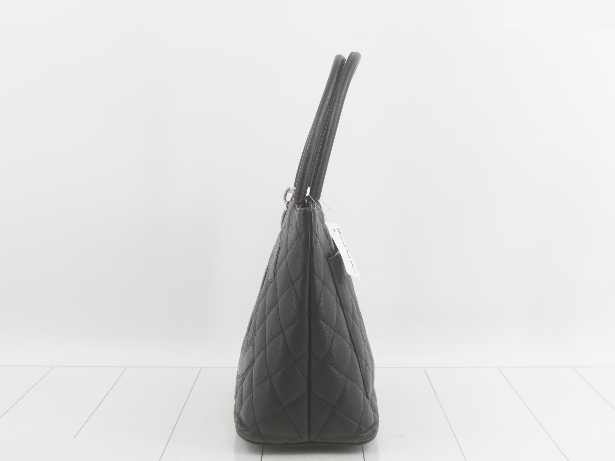 handbag — view 3