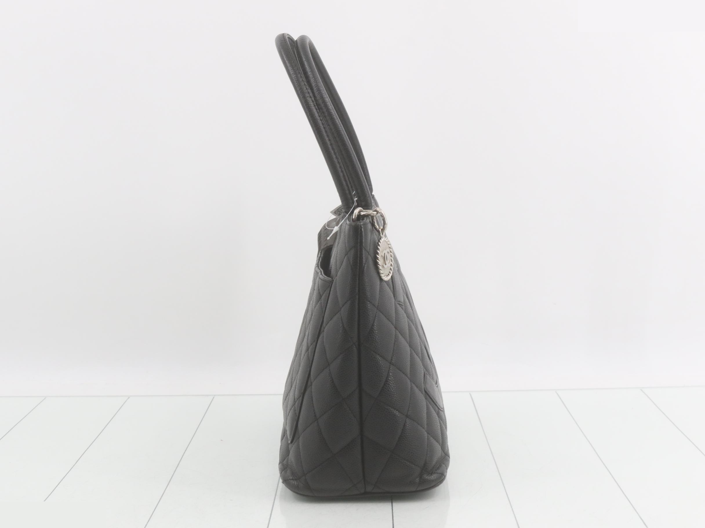 handbag — view 4