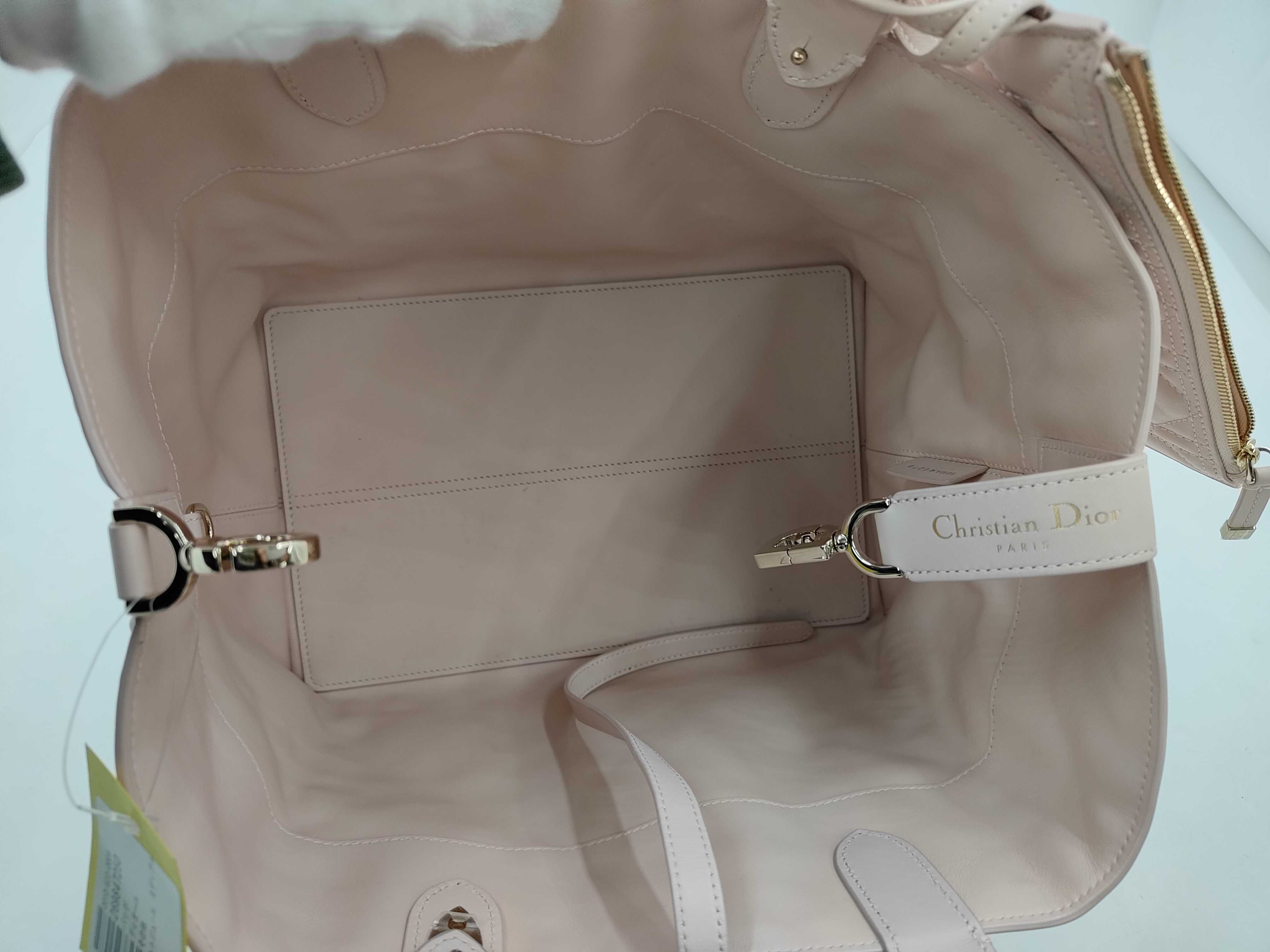 Toujours Medium Handbag — view 9