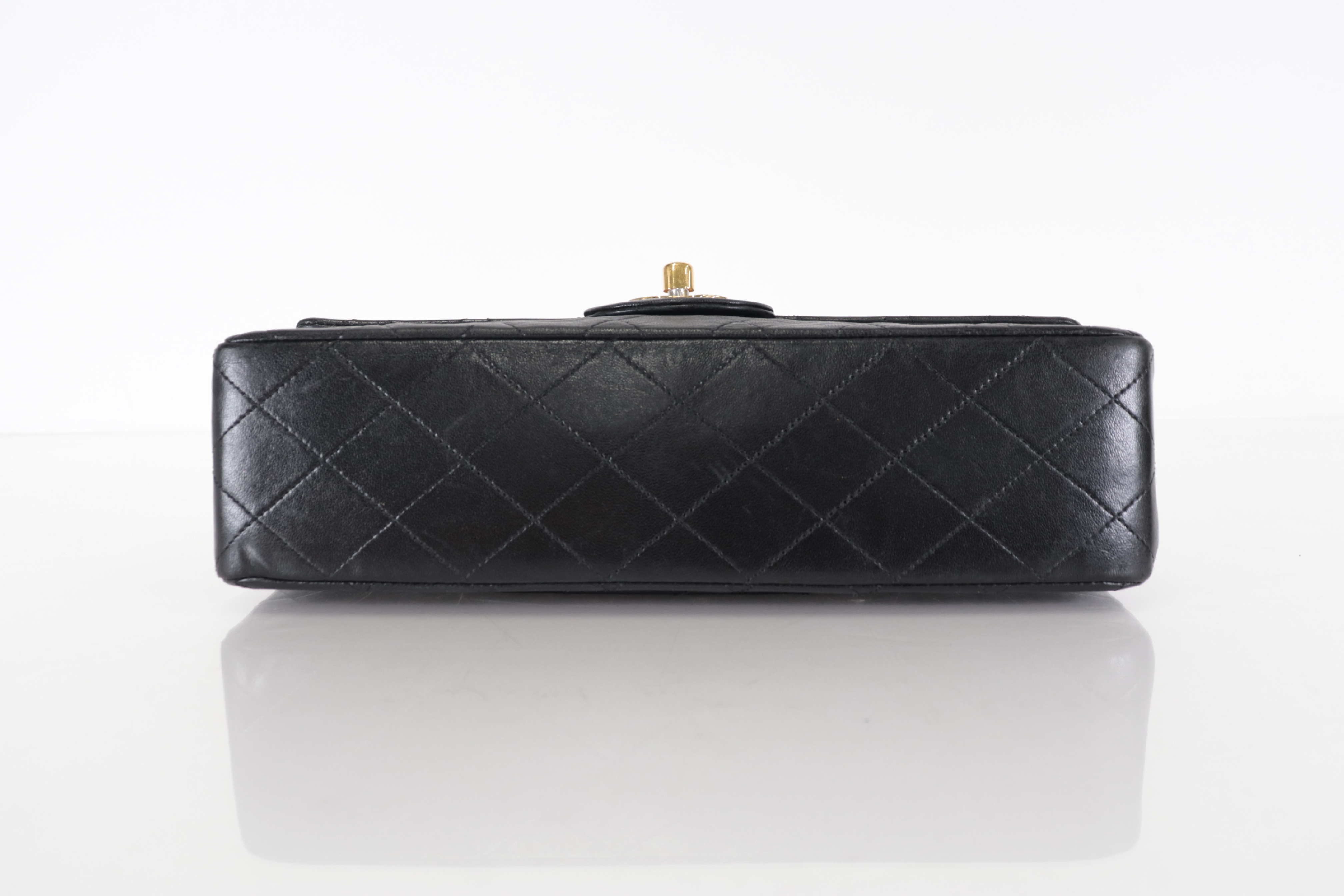 W-flap 25 Lambskin Shoulder Bag (Serial No. 1) — view 6