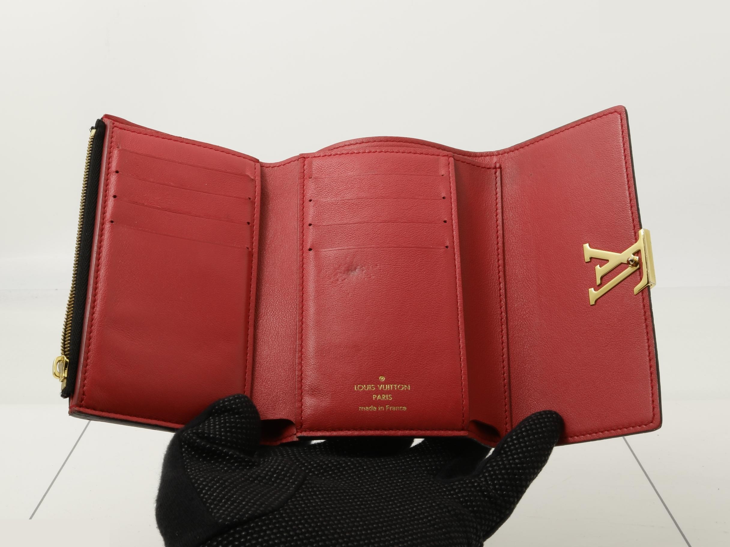 Taurillon Portefeuille Capucines Compact Wallet — view 4