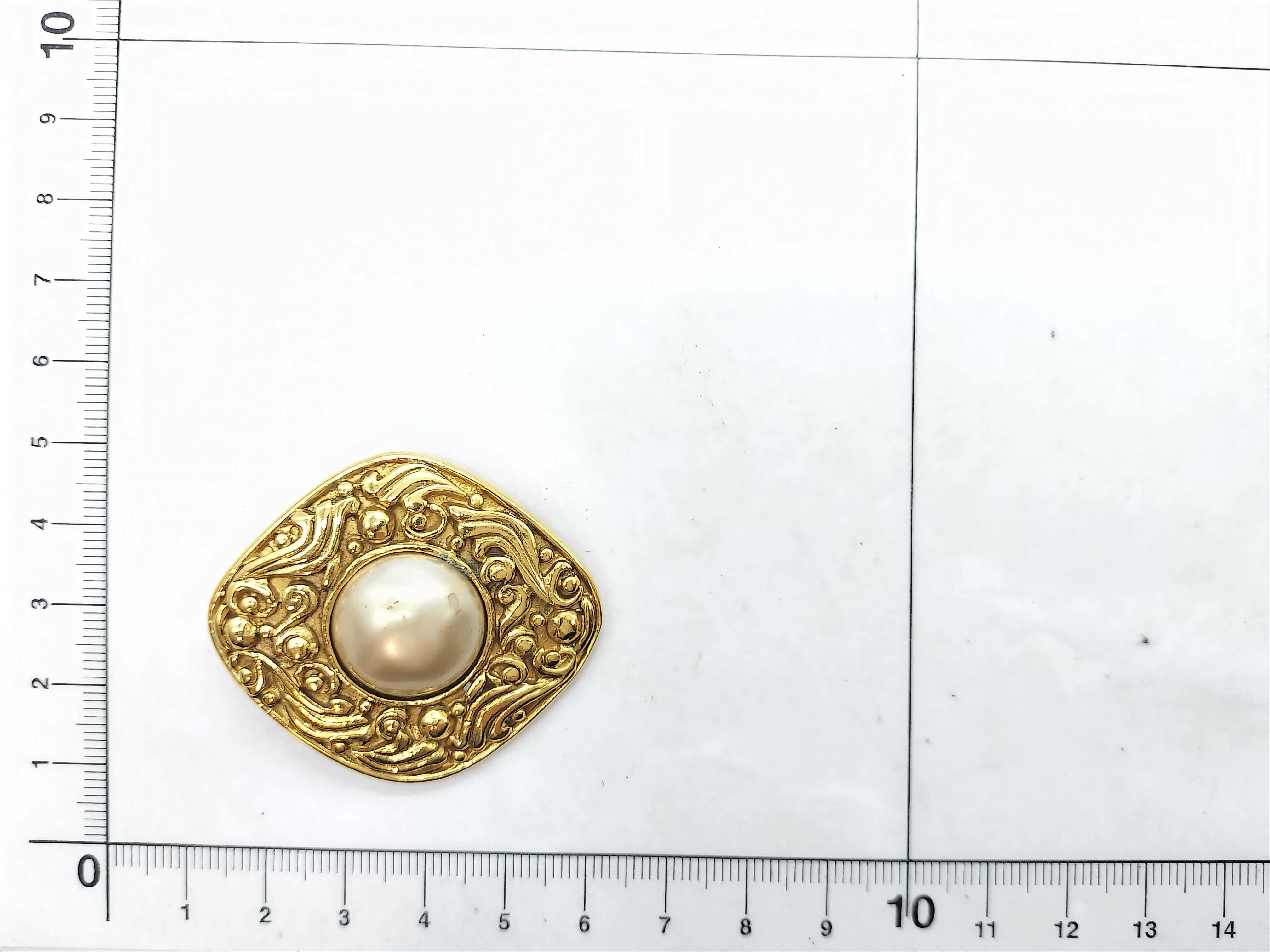 Square Pearl Gold Brooch — view 6