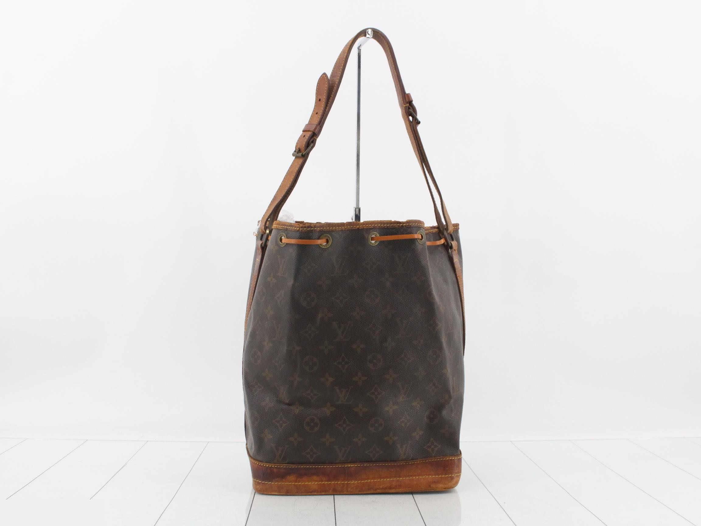 Noé Monogram Brown Handbag — view 2