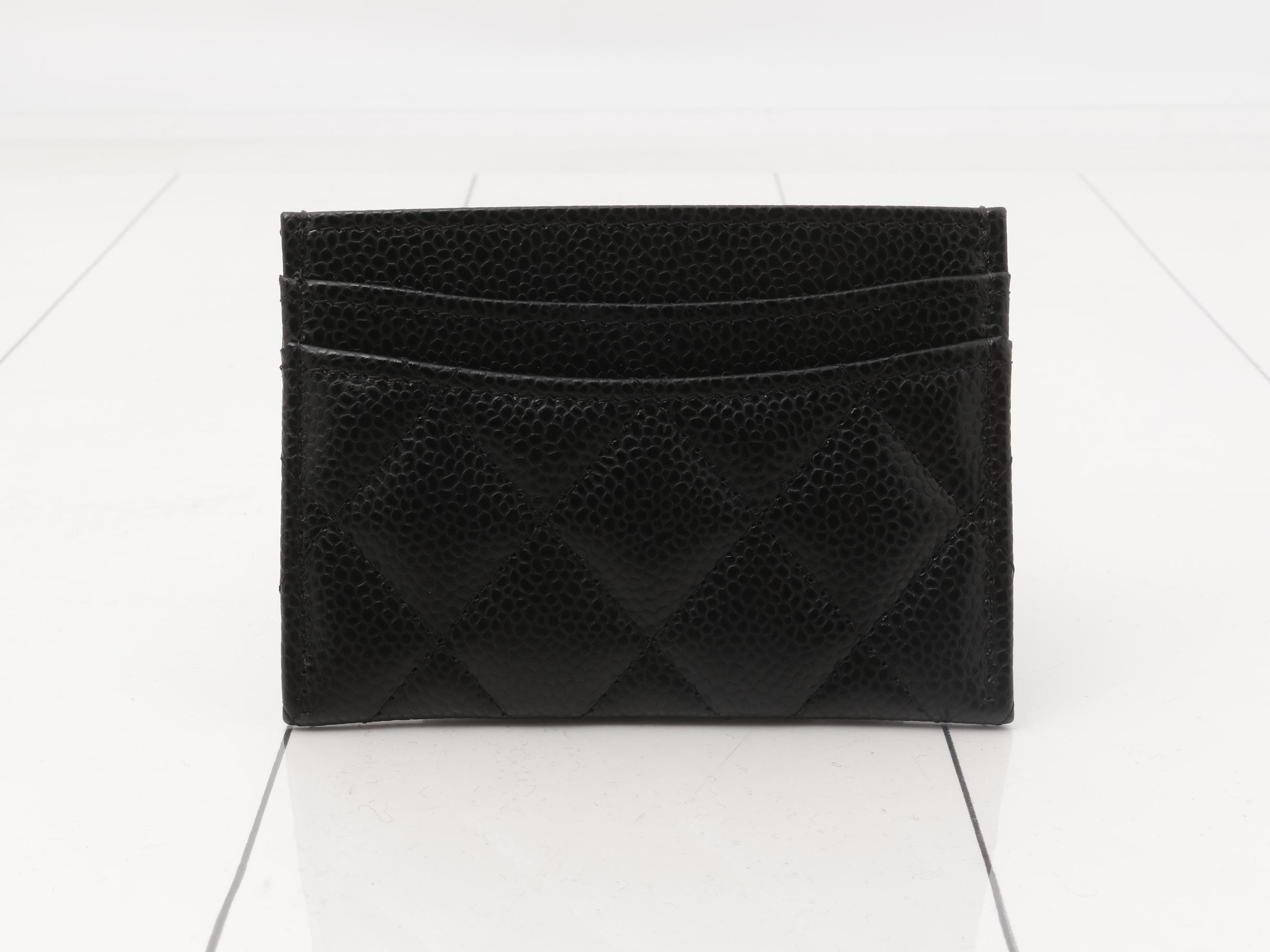 Matelassé (bags), notebook covers, card cases, etc. — view 2