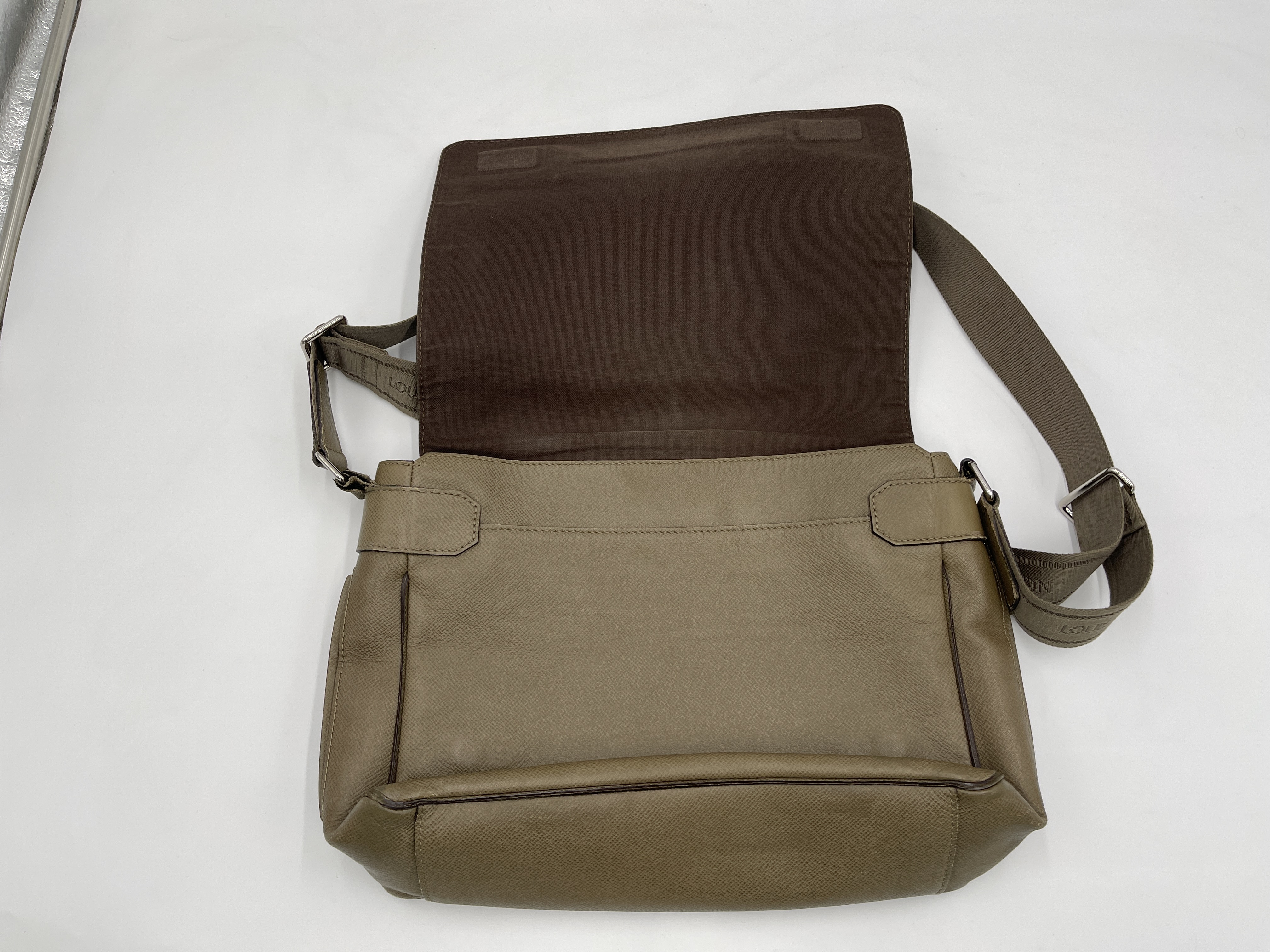 Taiga Roman MM M32625 DU2133 Shoulder Bag — view 12