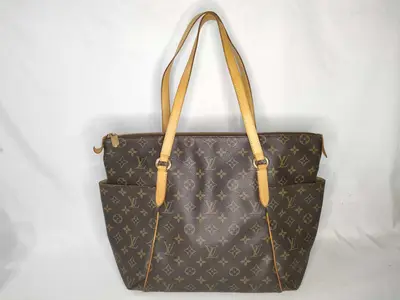 Monogram KR - Monogram Canvas Totally MM Bag M56689 Tote Bag