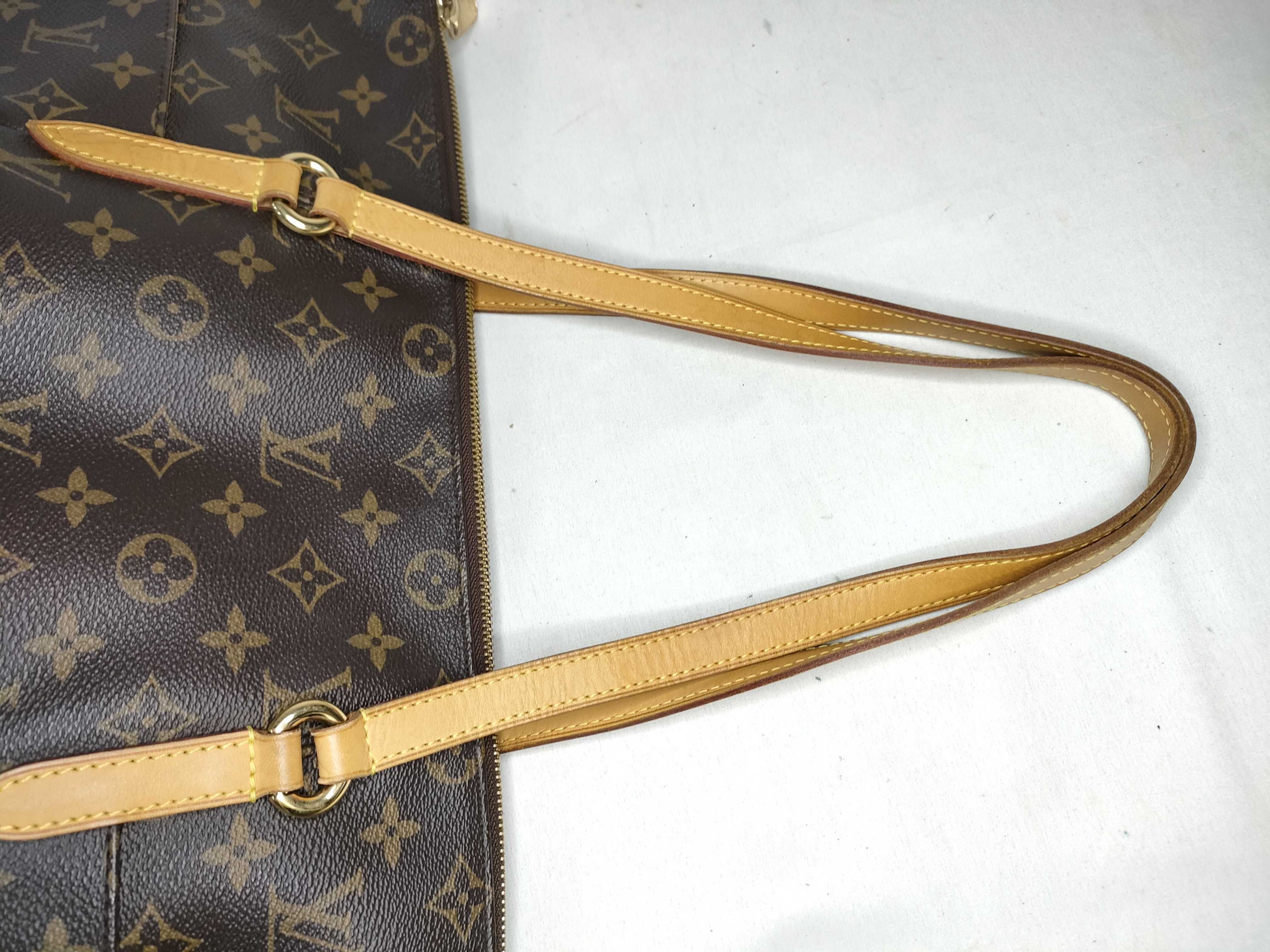Monogram KR - Monogram Canvas Totally MM Bag M56689 Tote Bag — view 3