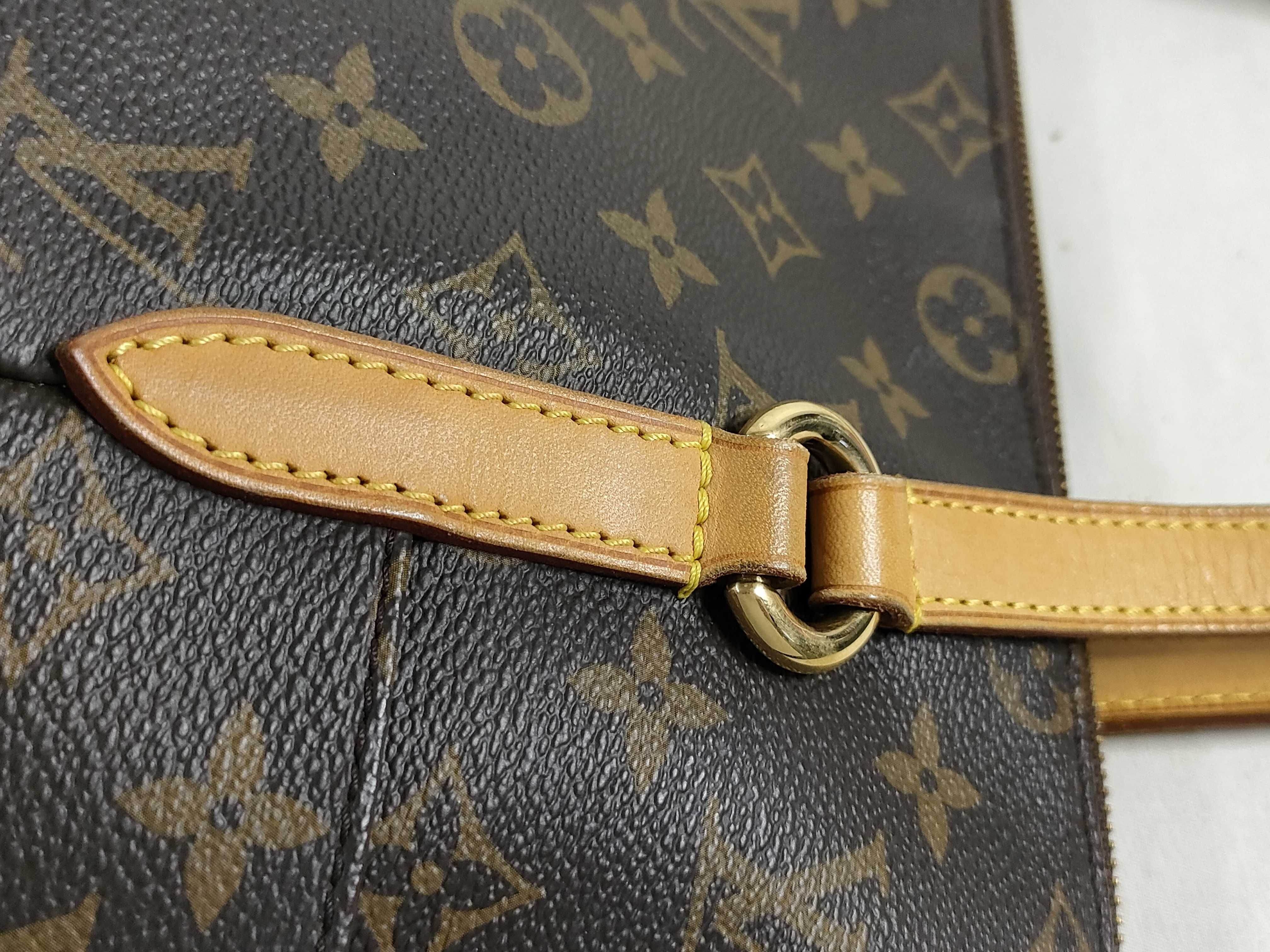 Monogram KR - Monogram Canvas Totally MM Bag M56689 Tote Bag — view 5