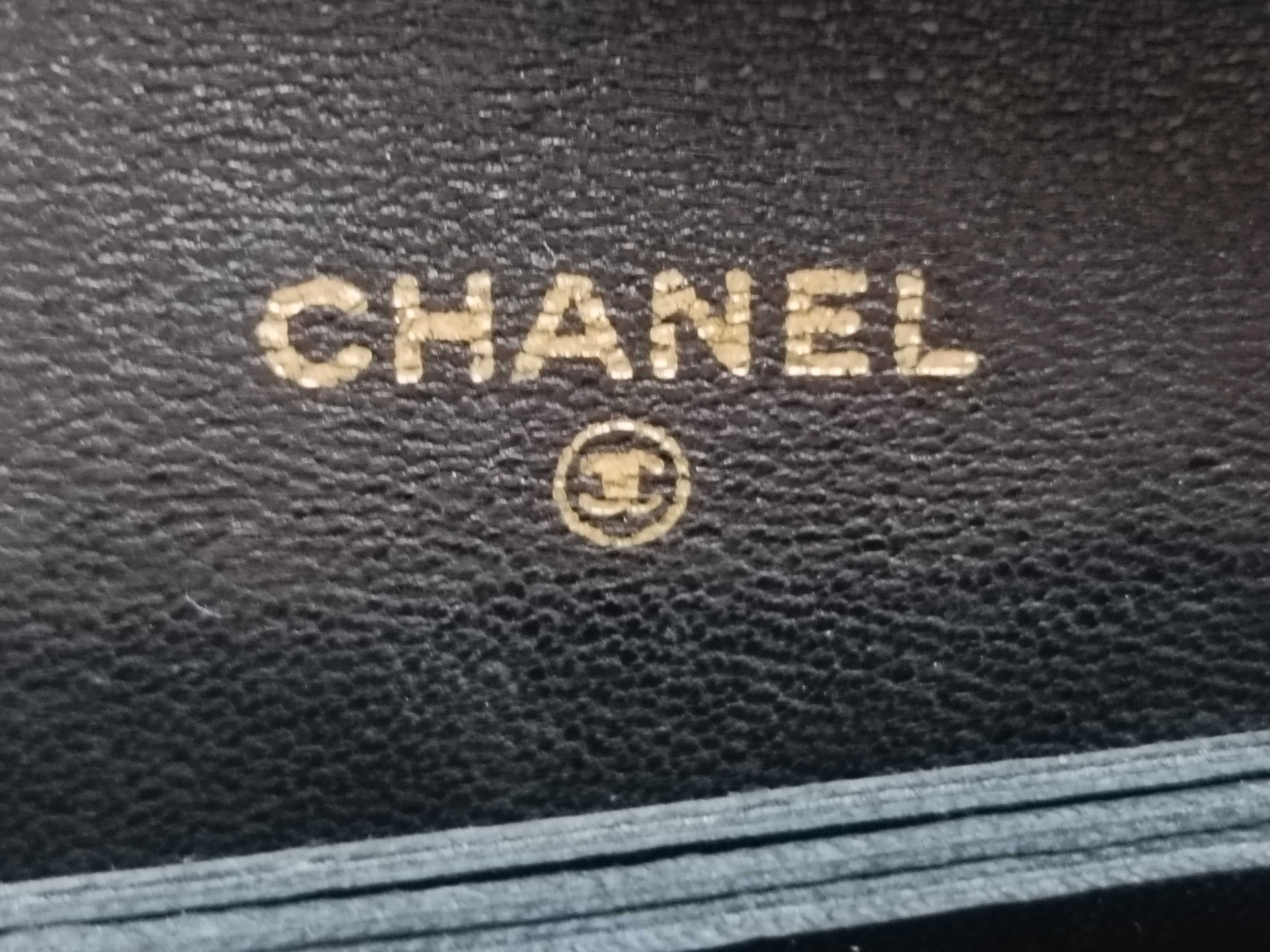 Matelasse Chain Wallet — view 11