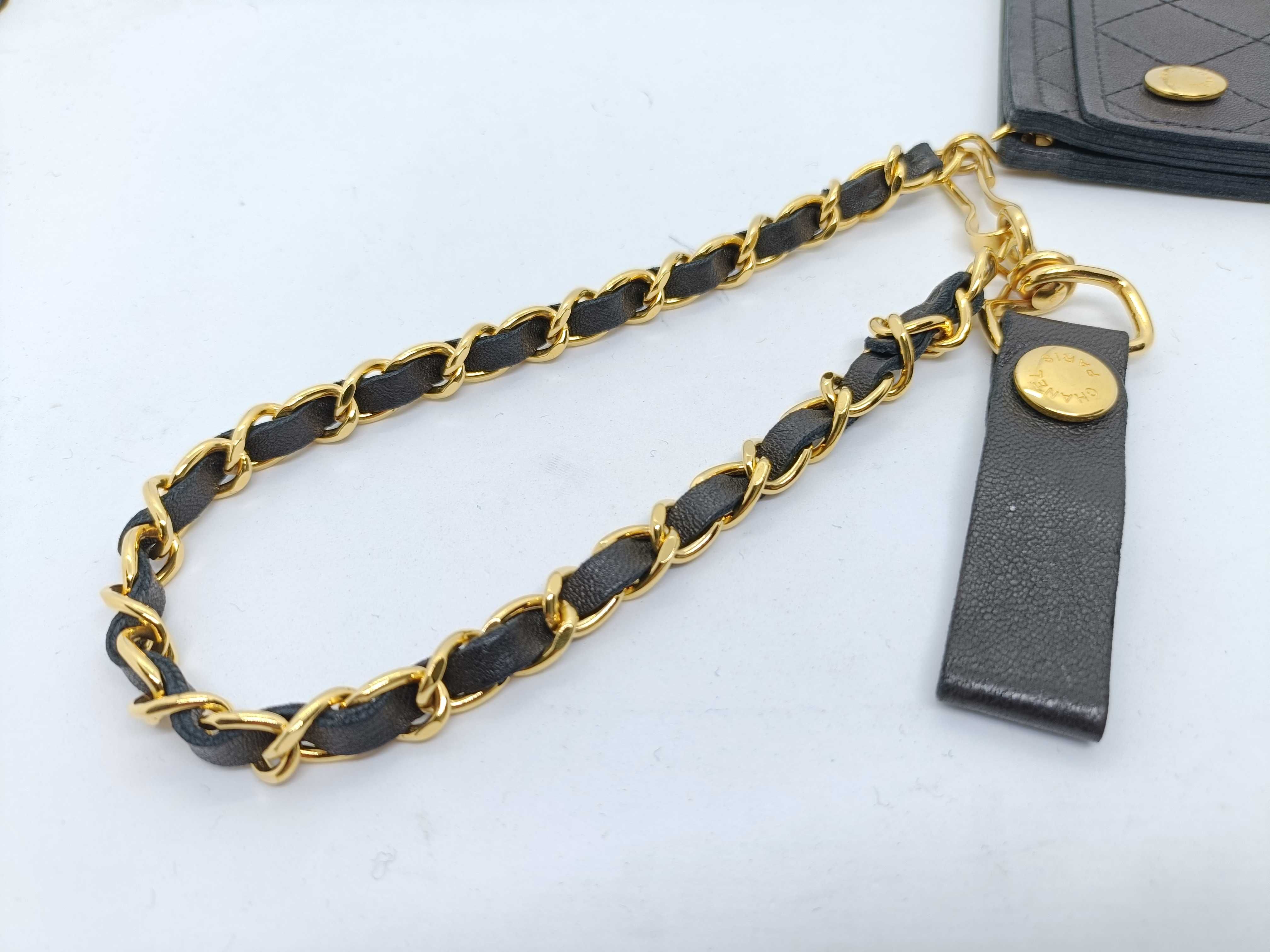 Matelasse Chain Wallet — view 3