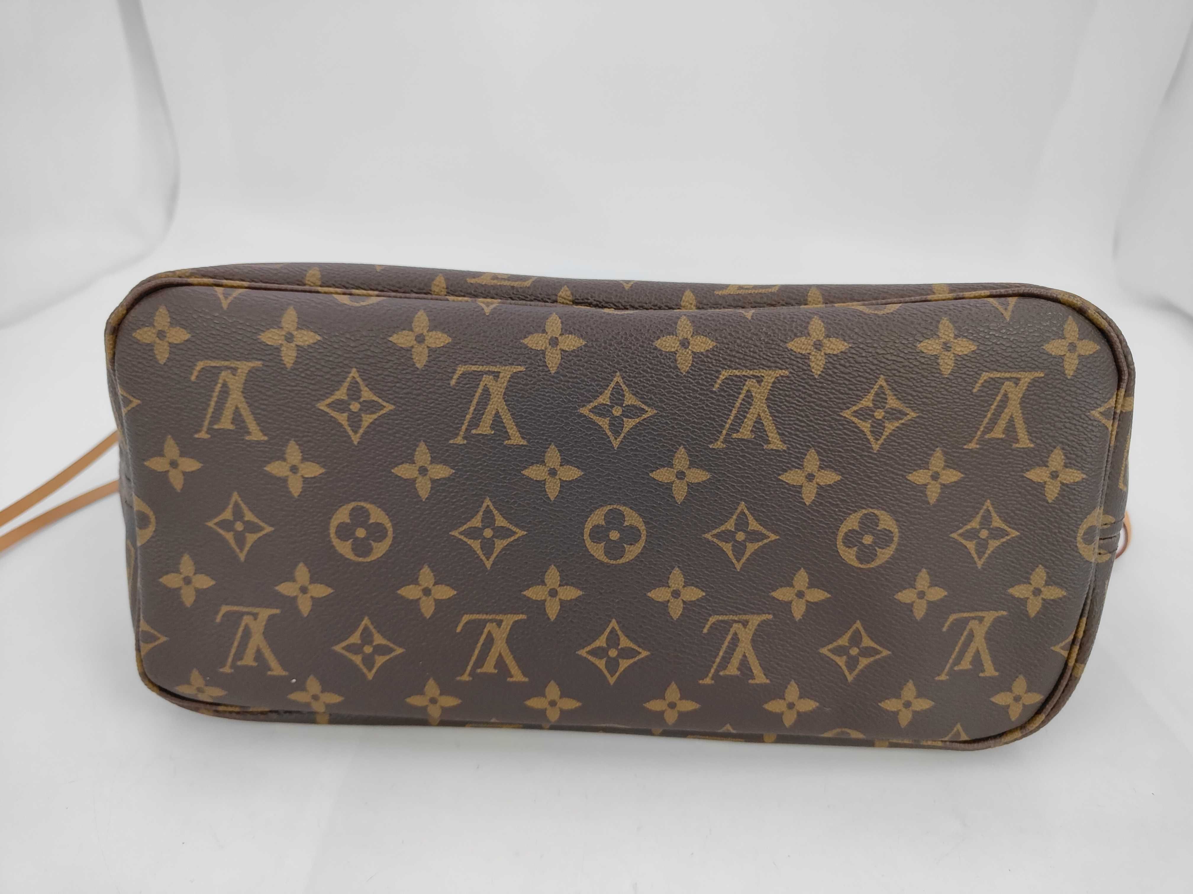 Louis Vuitton Neverfull MM Monogram M41388 Tote Bag — view 3
