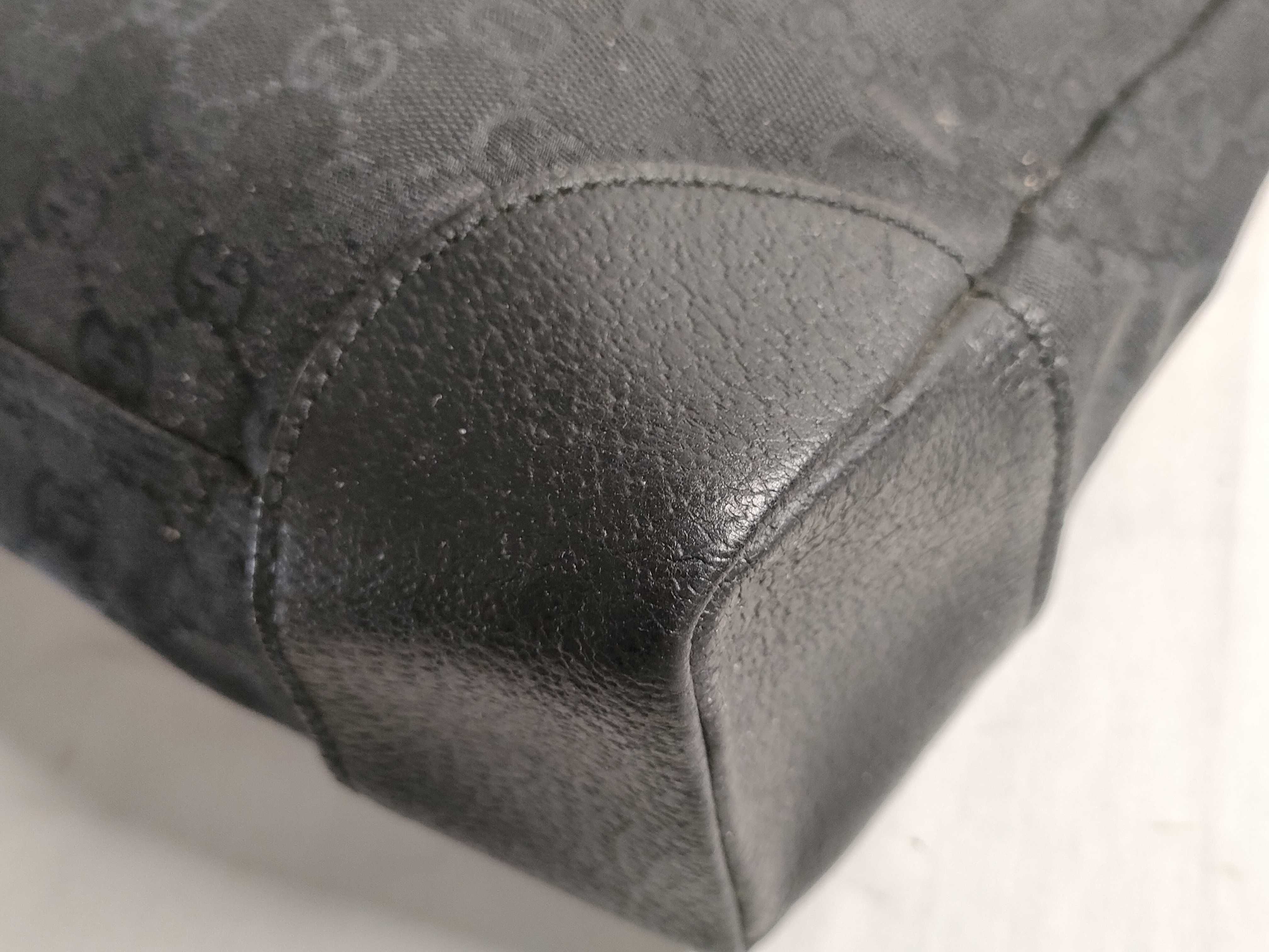 GG Canvas Shoulder Bag — view 6
