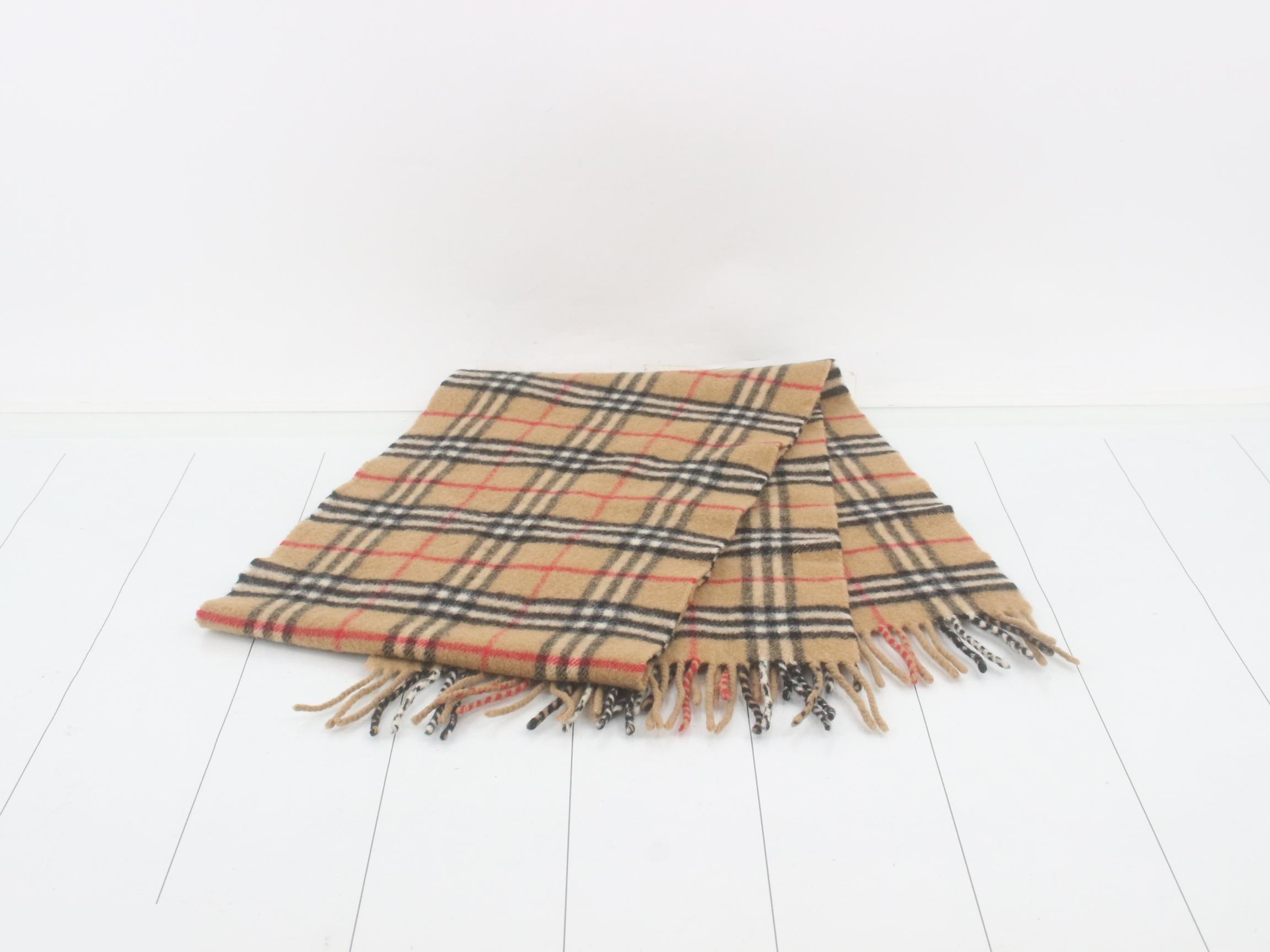 Other lines: Small items, accessories, and scarves — view 3
