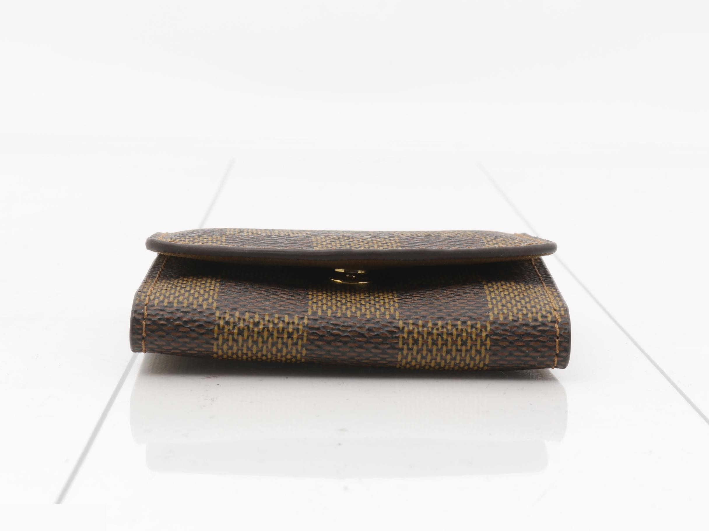M64681 Cufflink Case — view 3