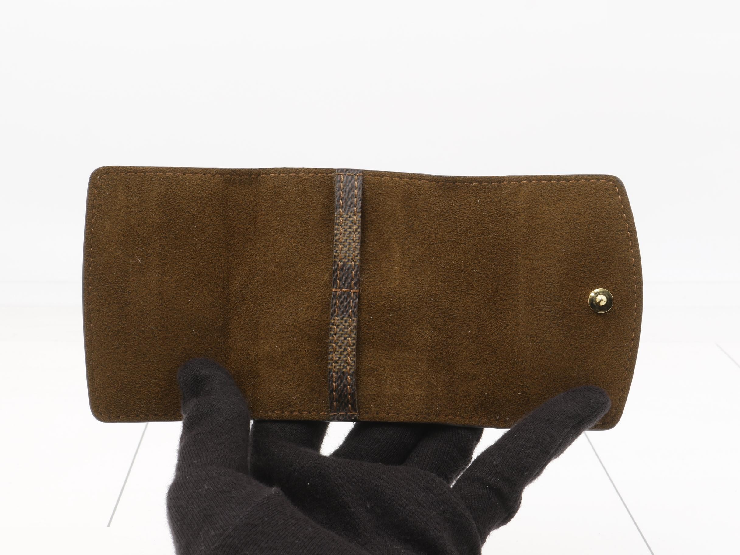 M64681 Cufflink Case — view 4