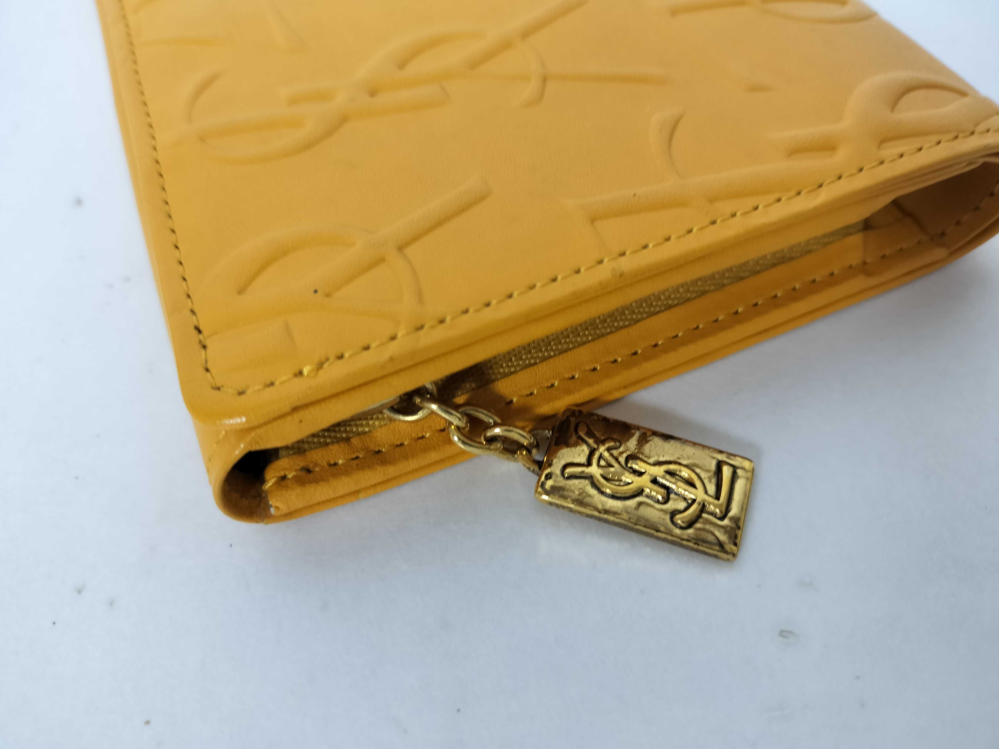 Vintage Bi-fold Leather Wallet with Logo, Yellow — view 13