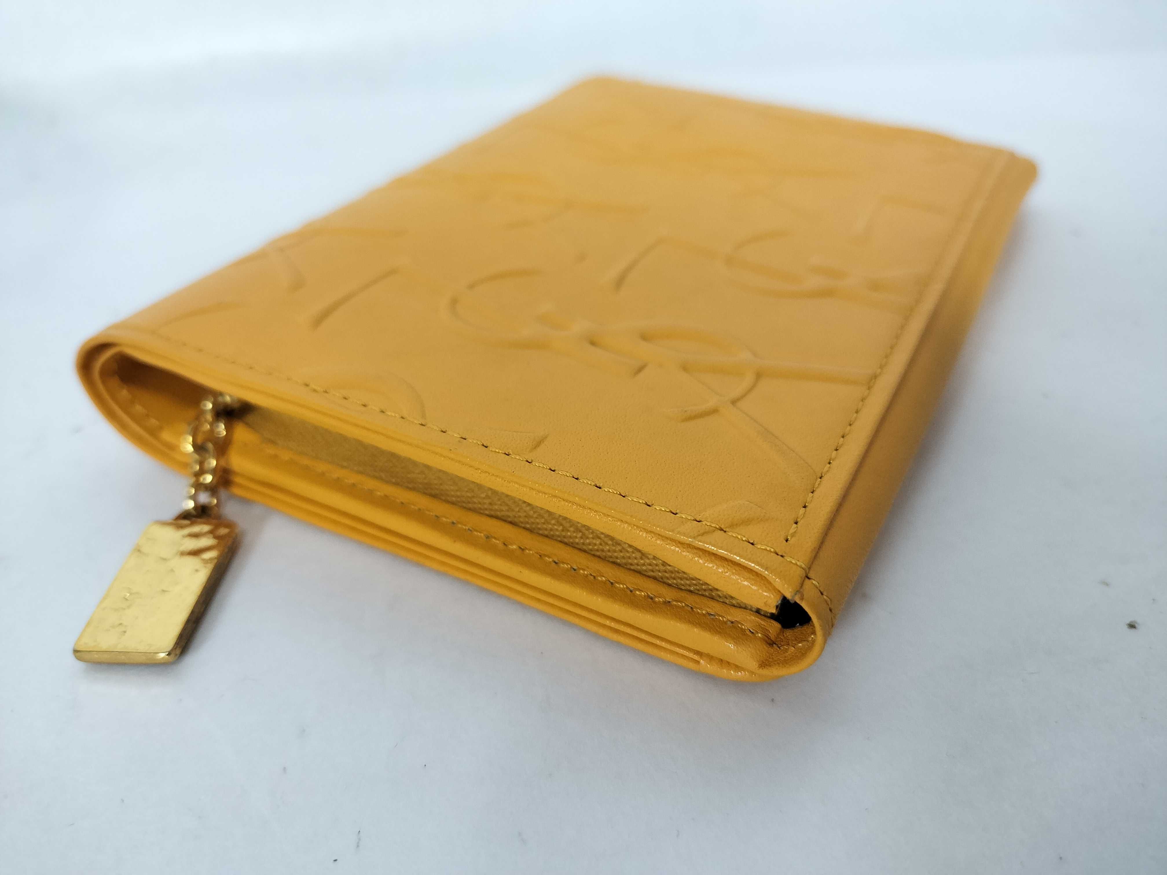 Vintage Bi-fold Leather Wallet with Logo, Yellow — view 3