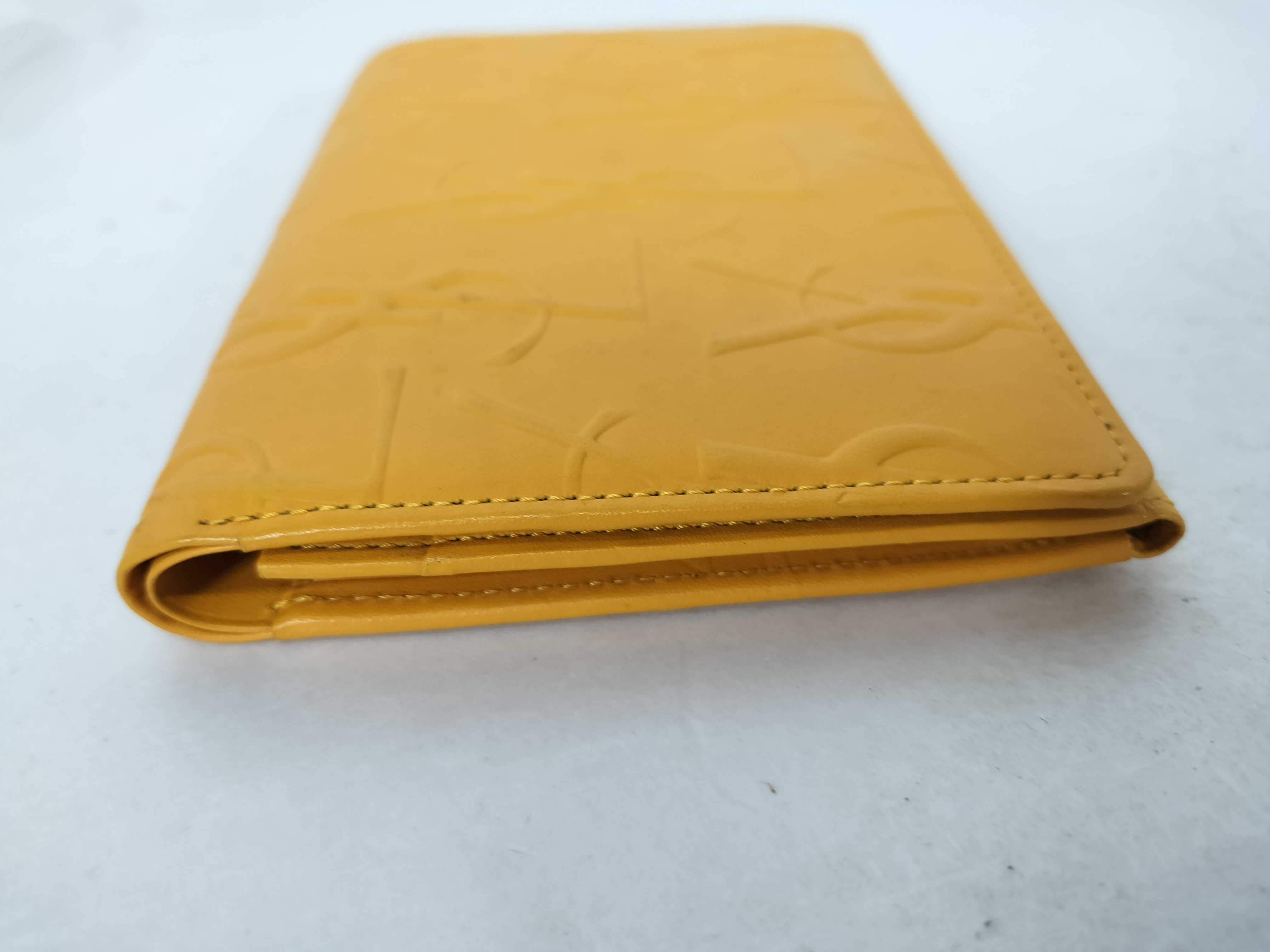 Vintage Bi-fold Leather Wallet with Logo, Yellow — view 6