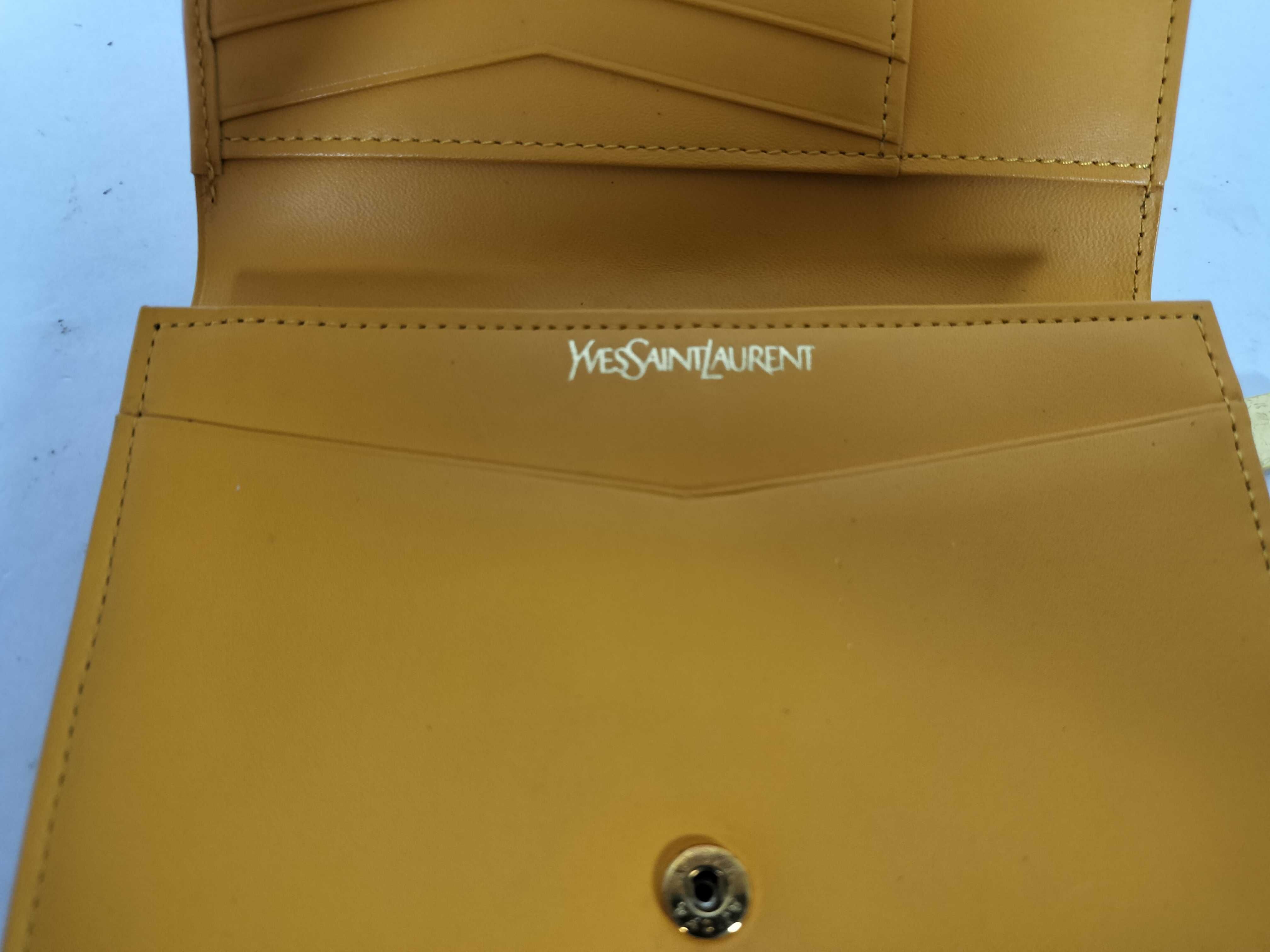 Vintage Bi-fold Leather Wallet with Logo, Yellow — view 8
