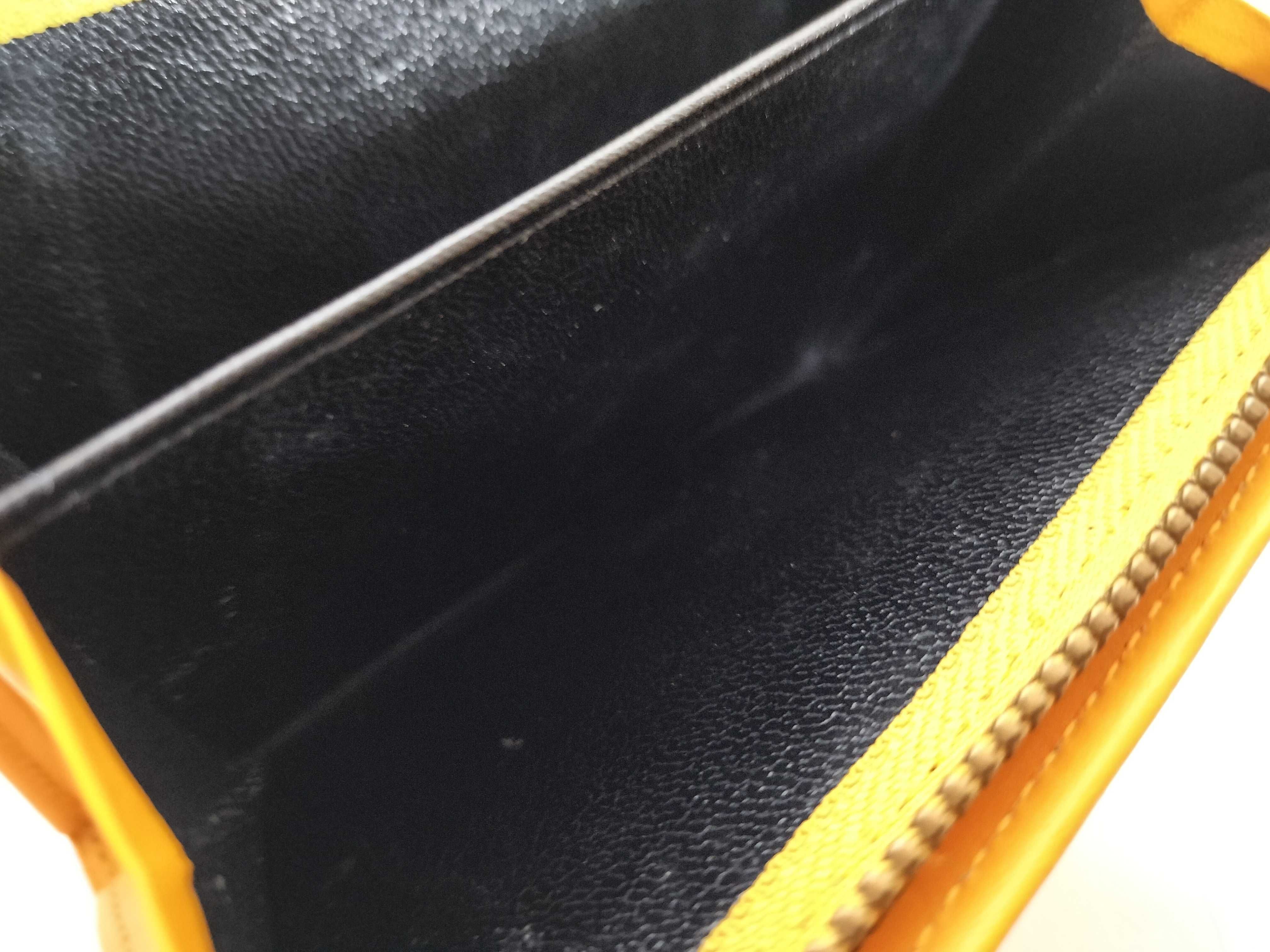 Vintage Bi-fold Leather Wallet with Logo, Yellow — view 10