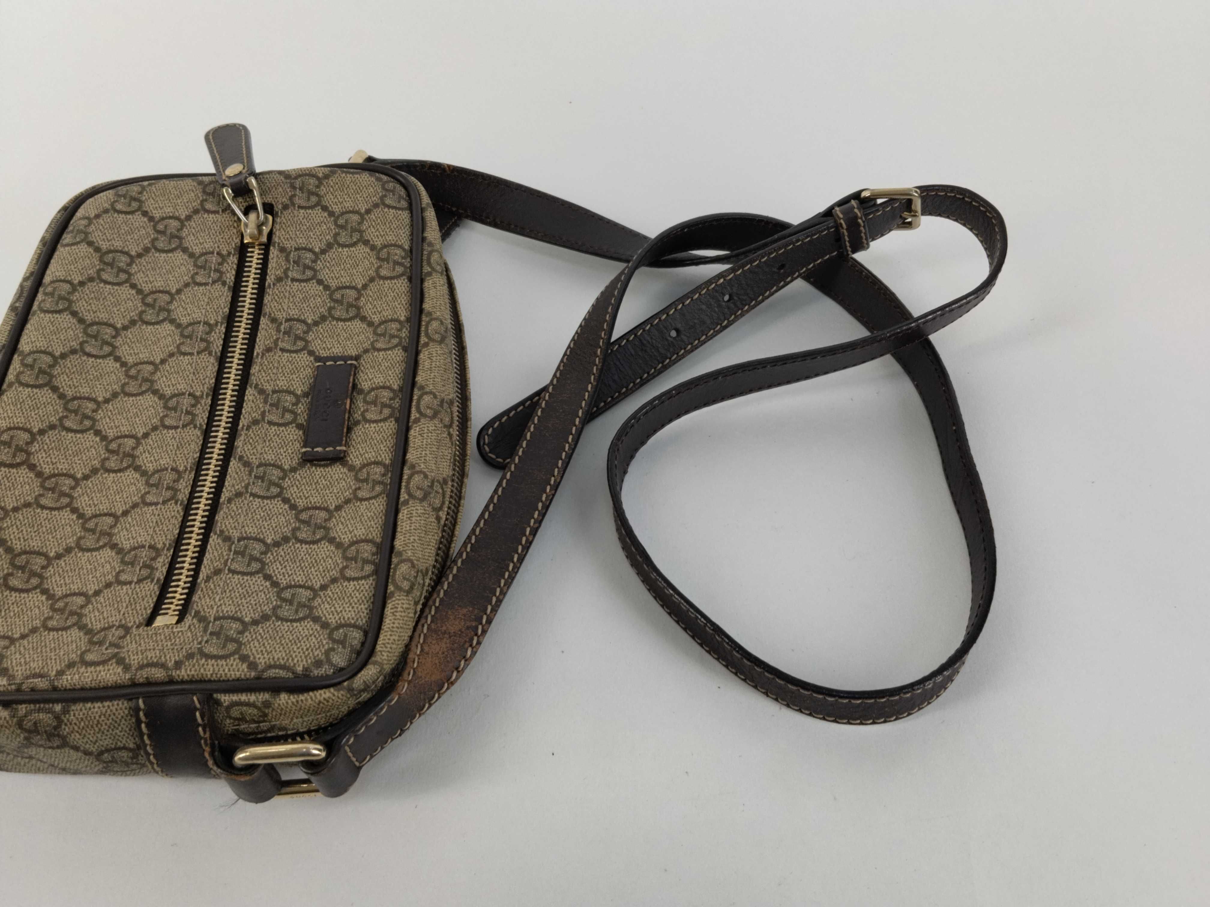 GG Supreme Shoulder Bag, Dark Brown — view 3