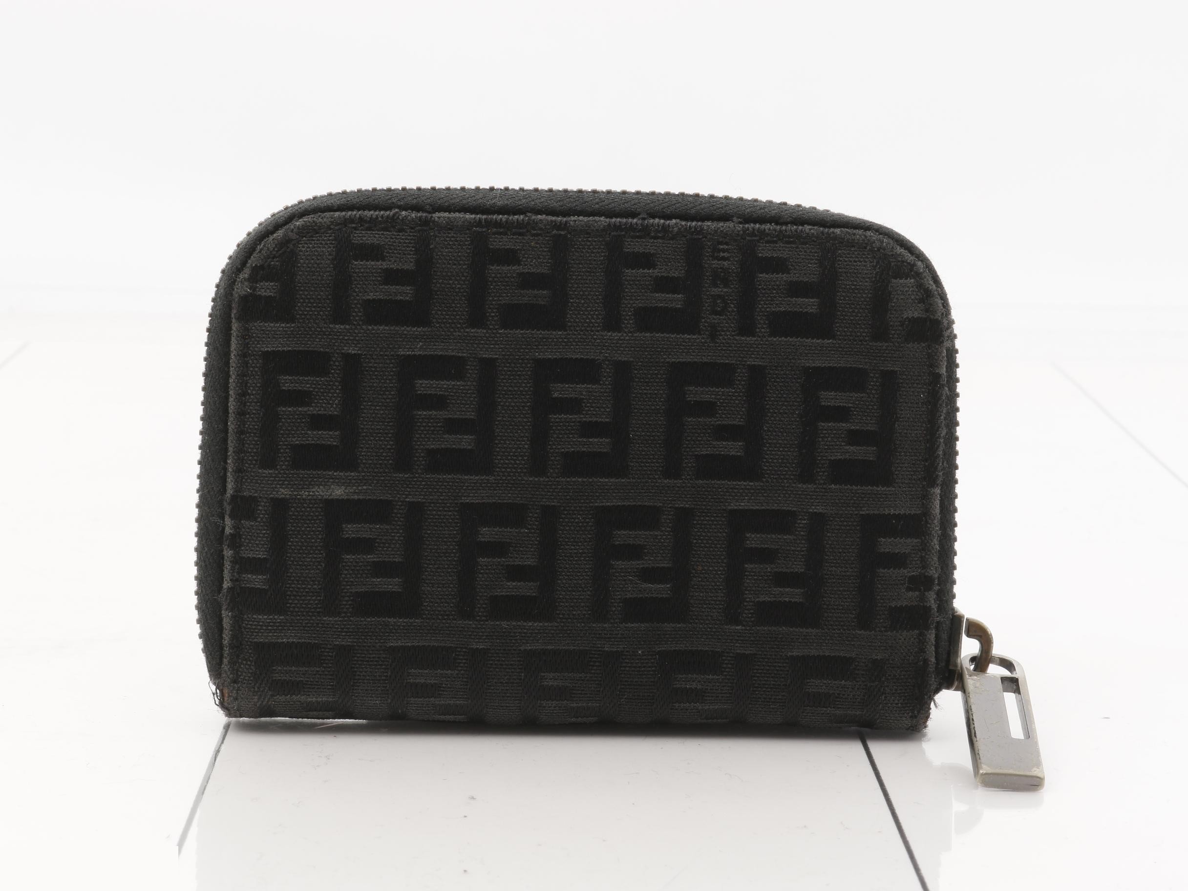 Round zipper wallet — view 2