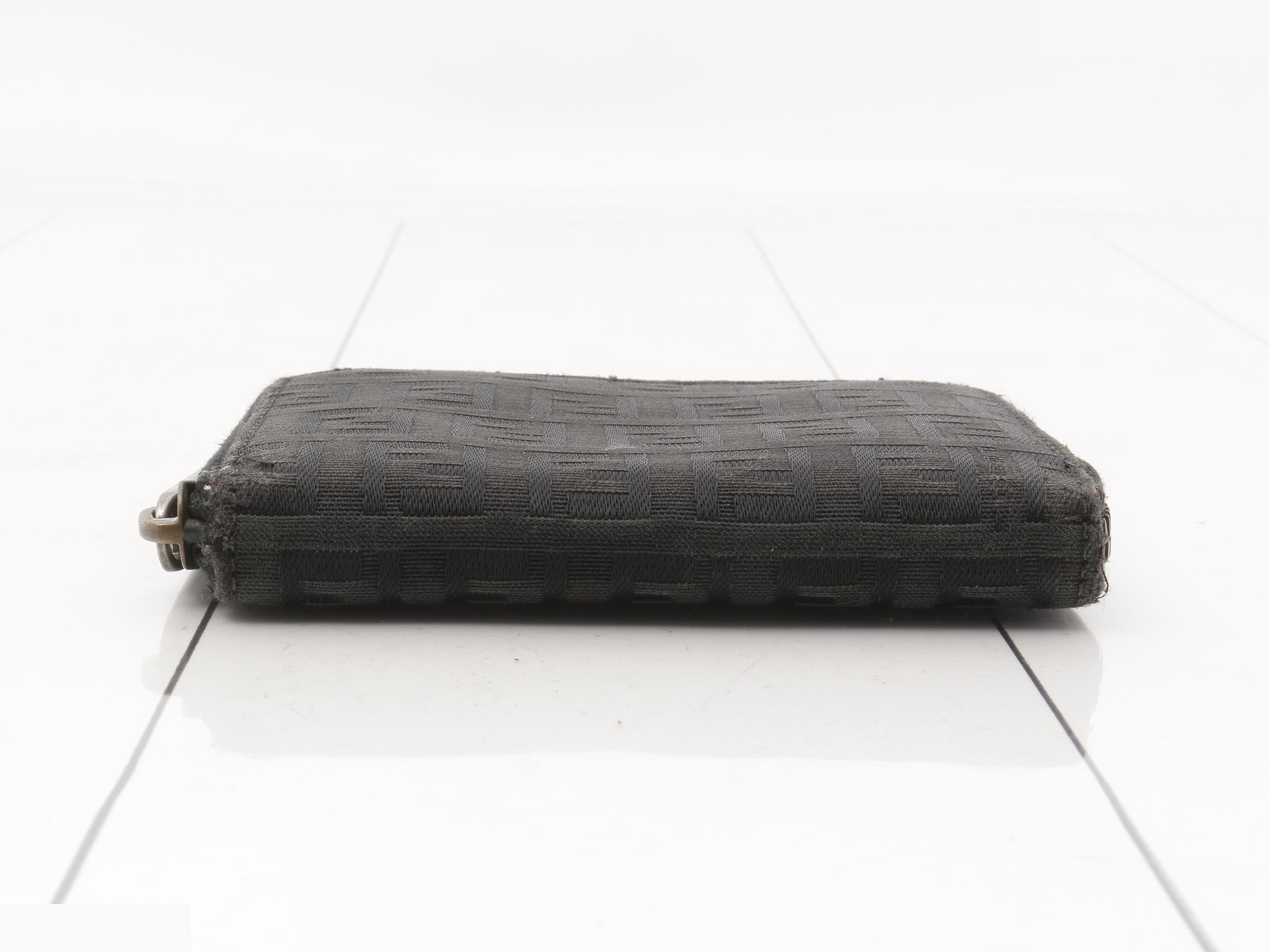 Round zipper wallet — view 3