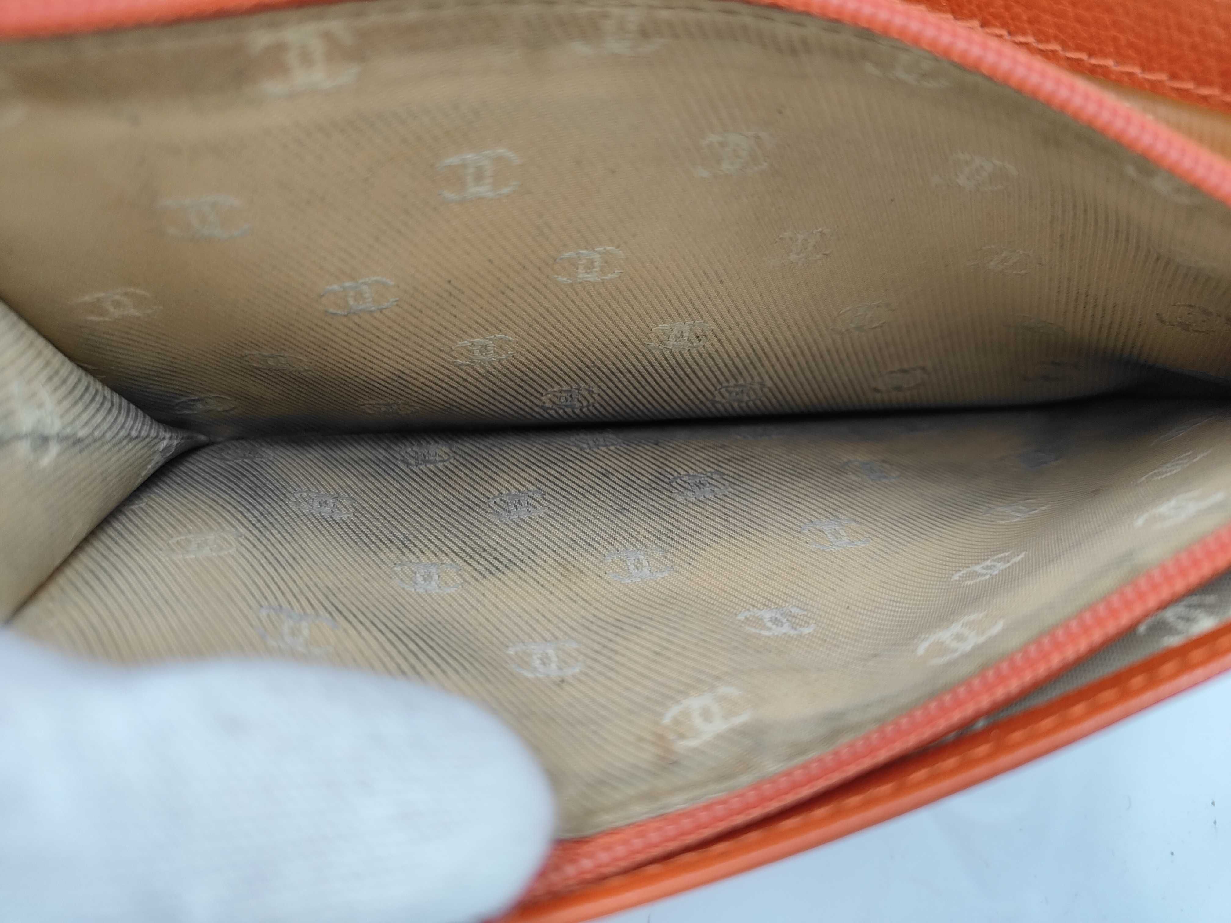wallet — view 5
