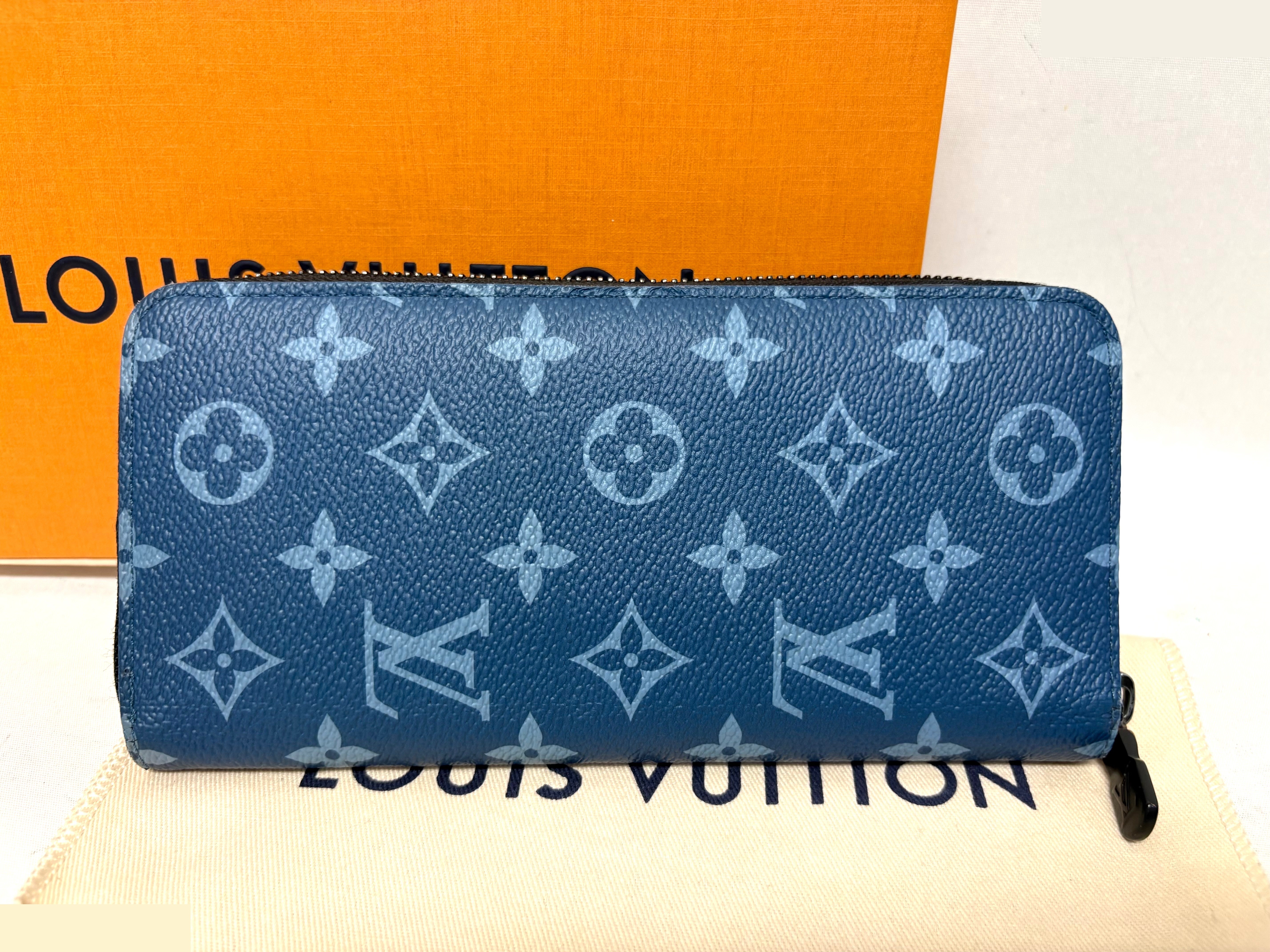Zippy Wallet Vertical — view 3