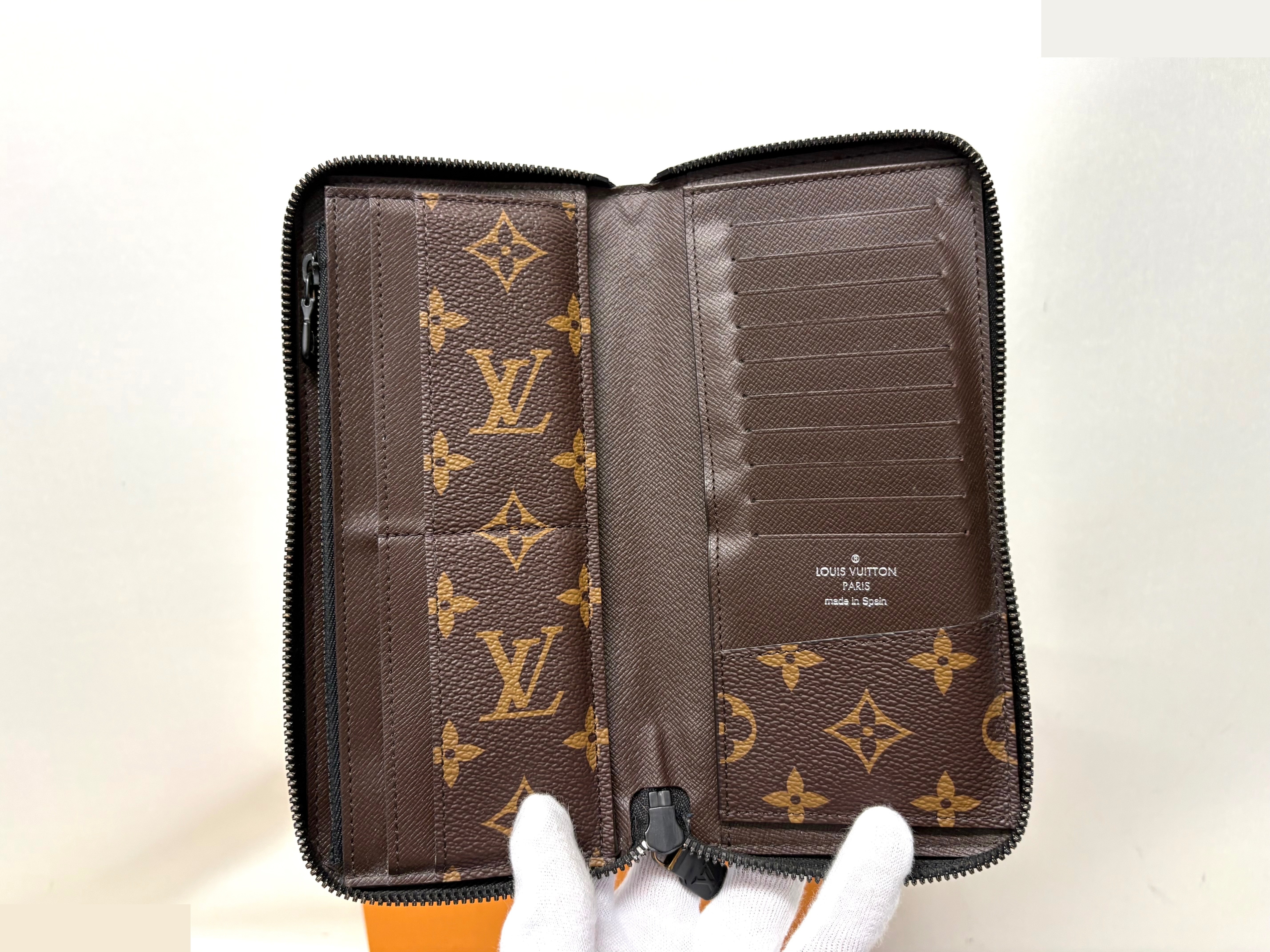 Zippy Wallet Vertical — view 4