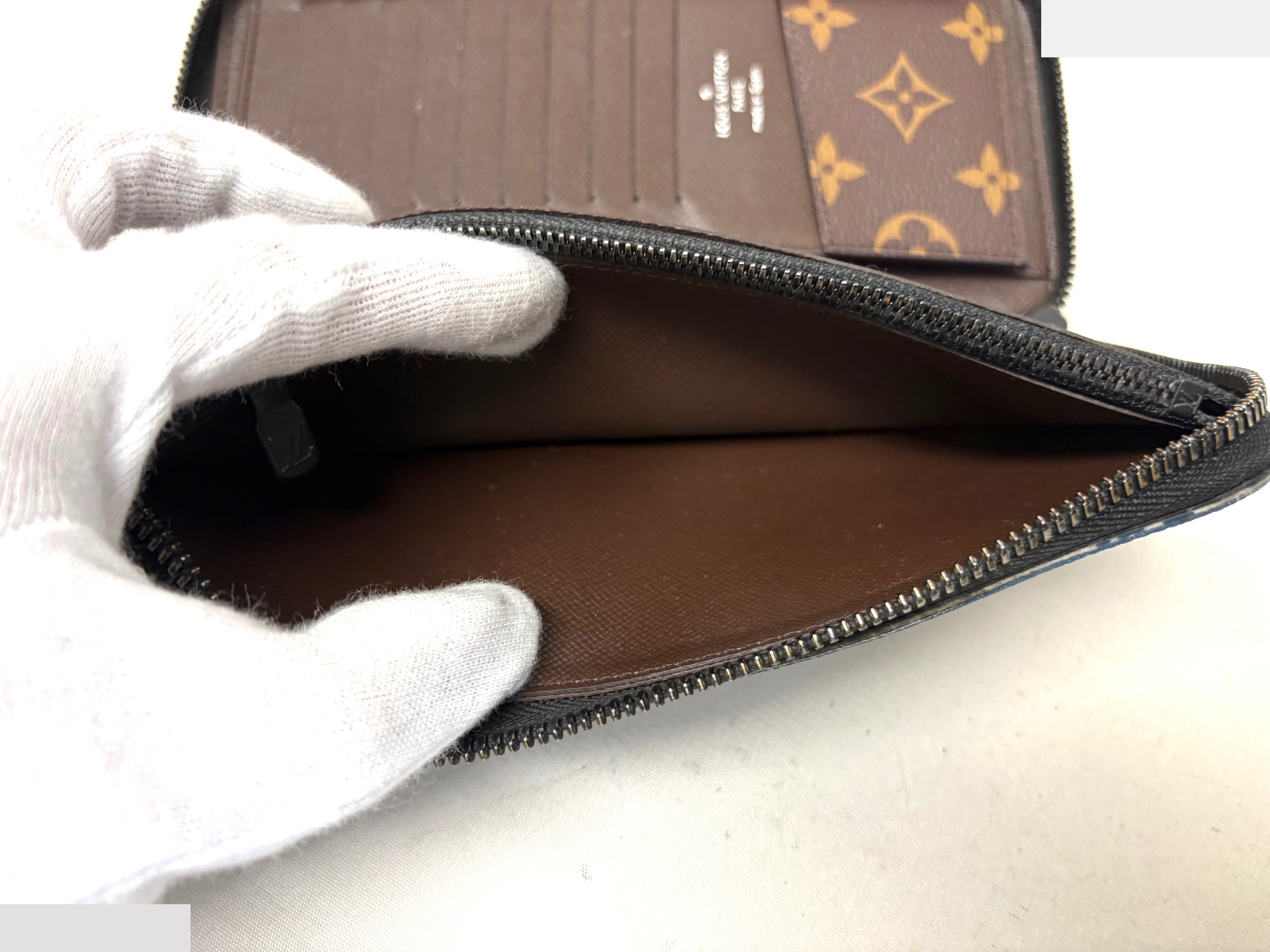 Zippy Wallet Vertical — view 7