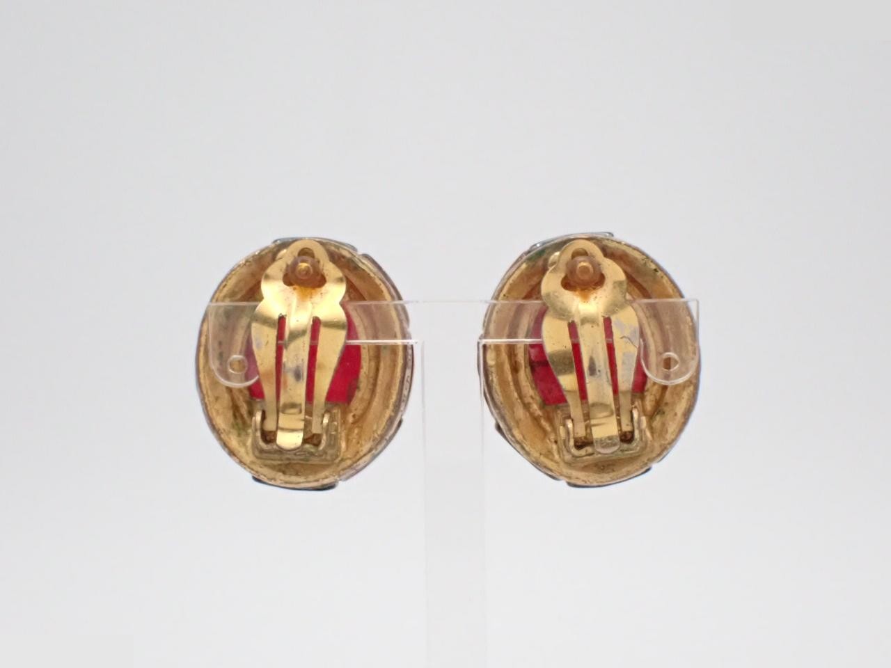Colored stone logo earrings (with comment) — view 2