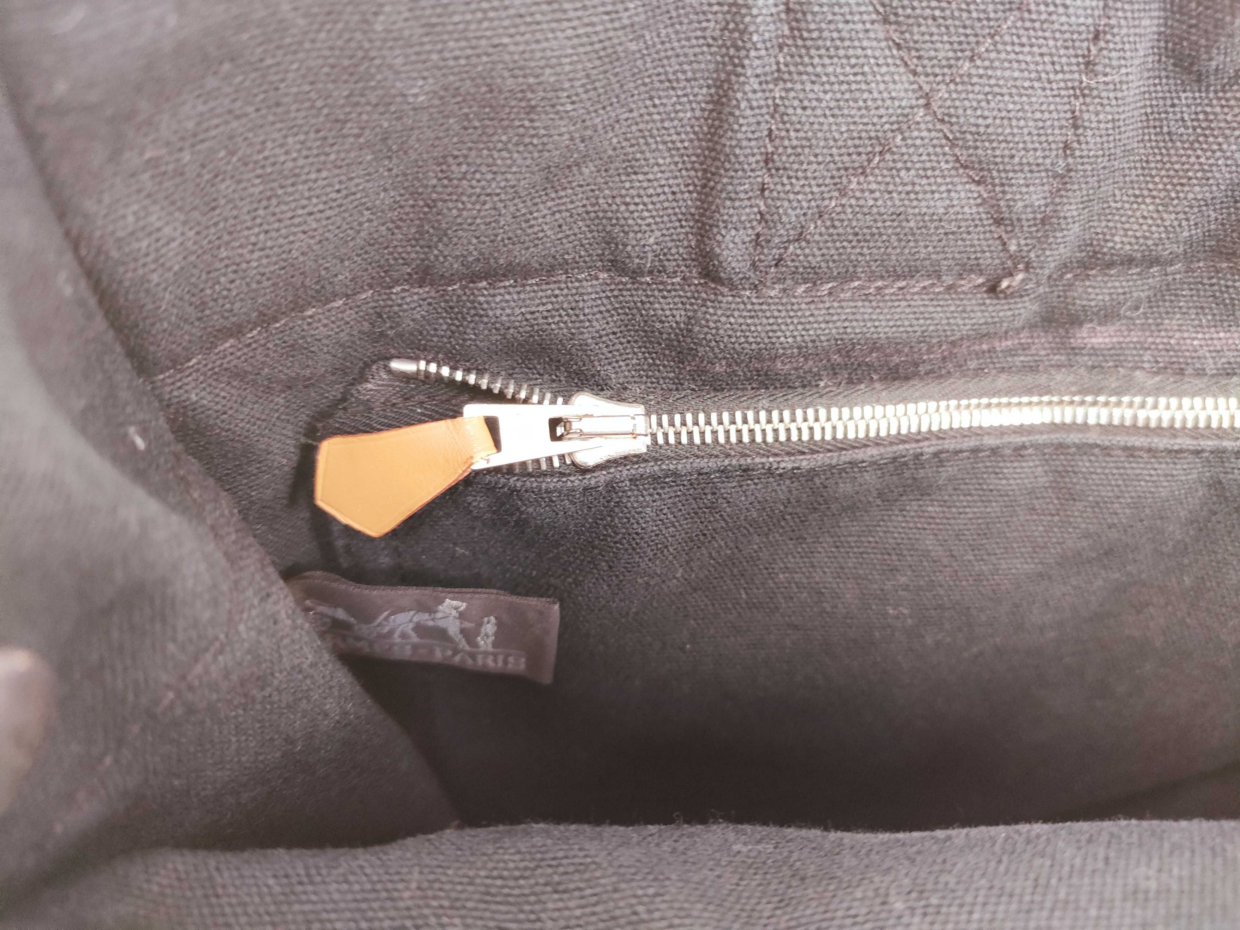 Fourre-Tout PM Black Handbag — view 12