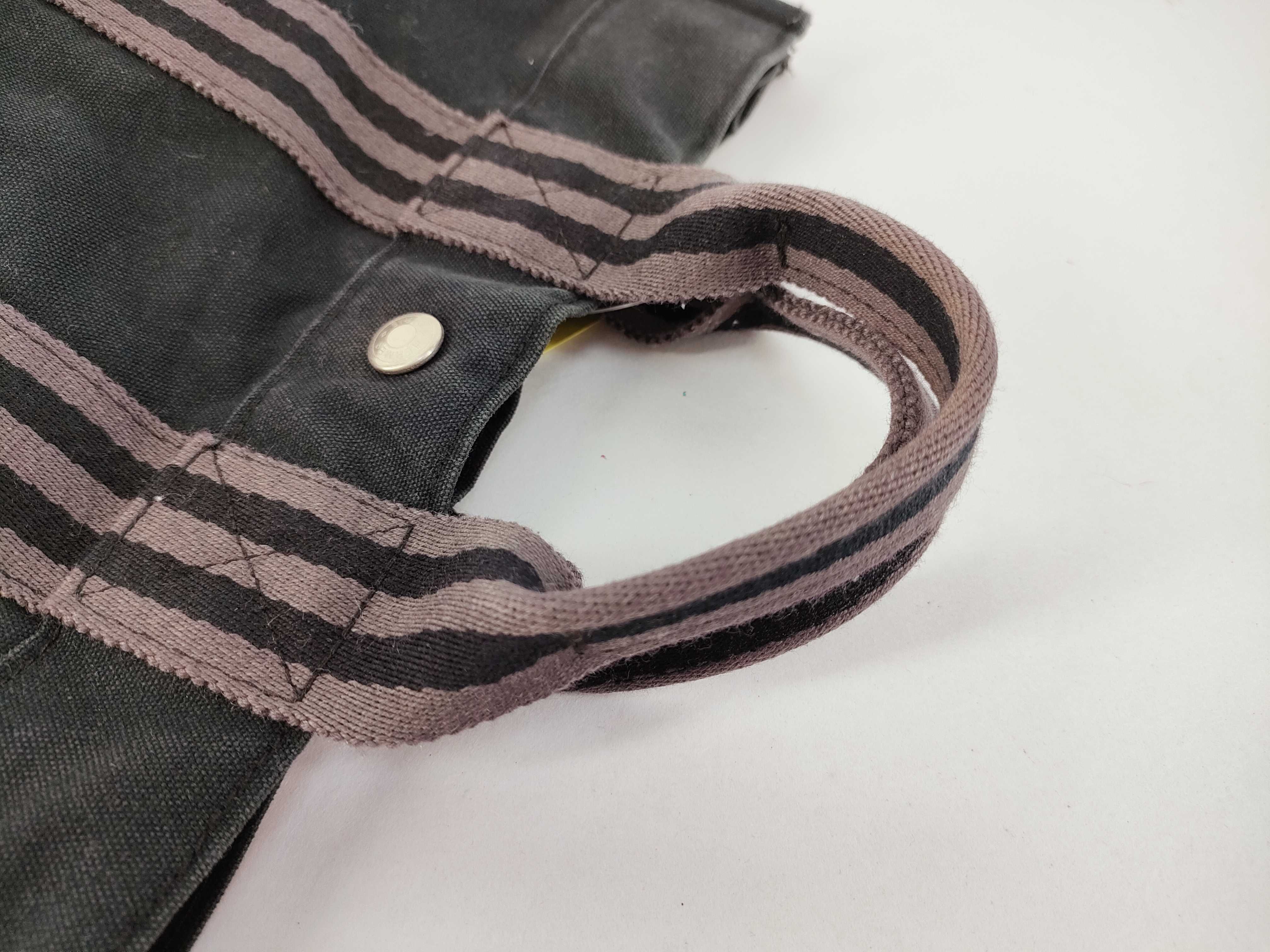 Fourre-Tout PM Black Handbag — view 3