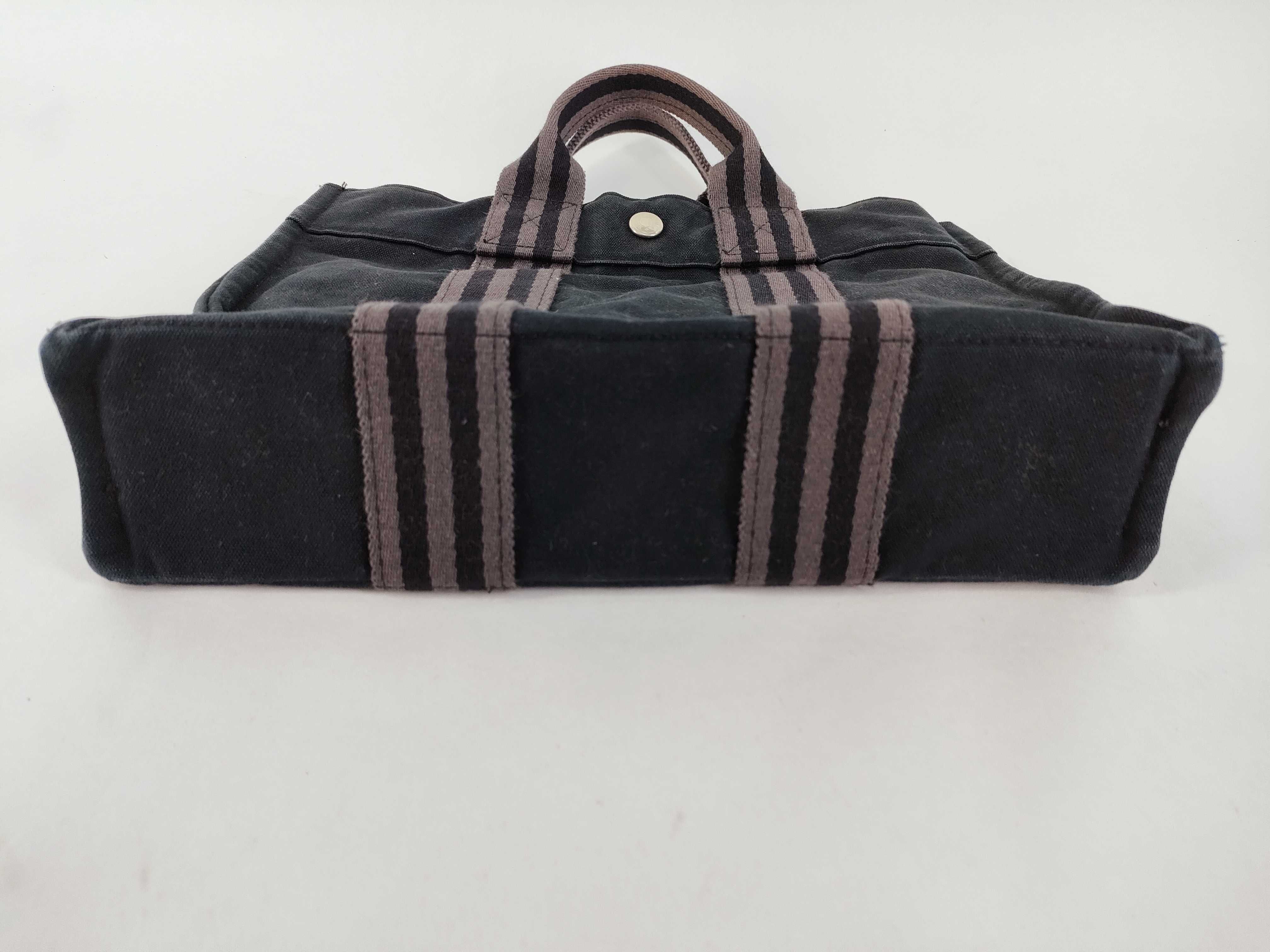 Fourre-Tout PM Black Handbag — view 8