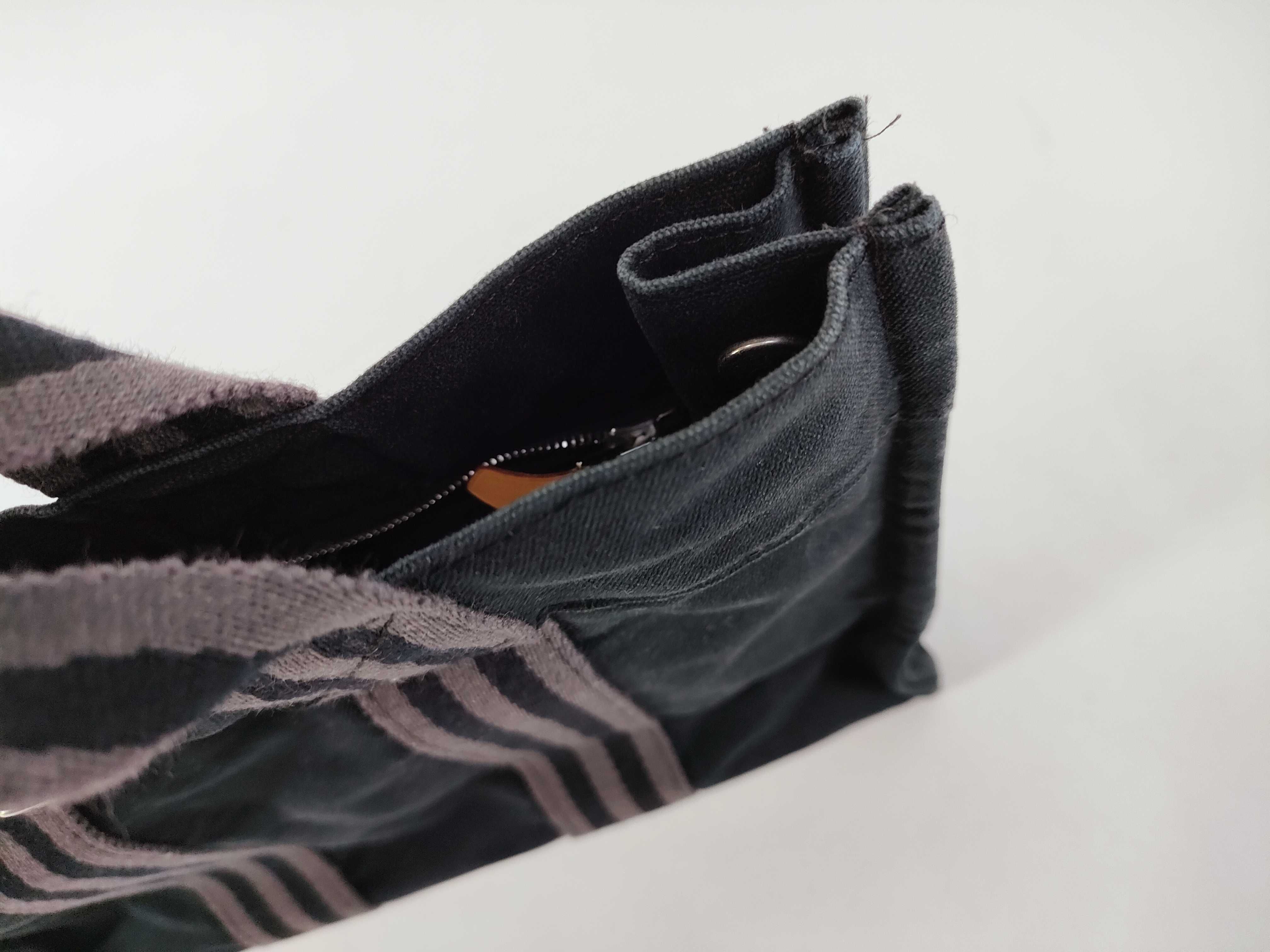 Fourre-Tout PM Black Handbag — view 9