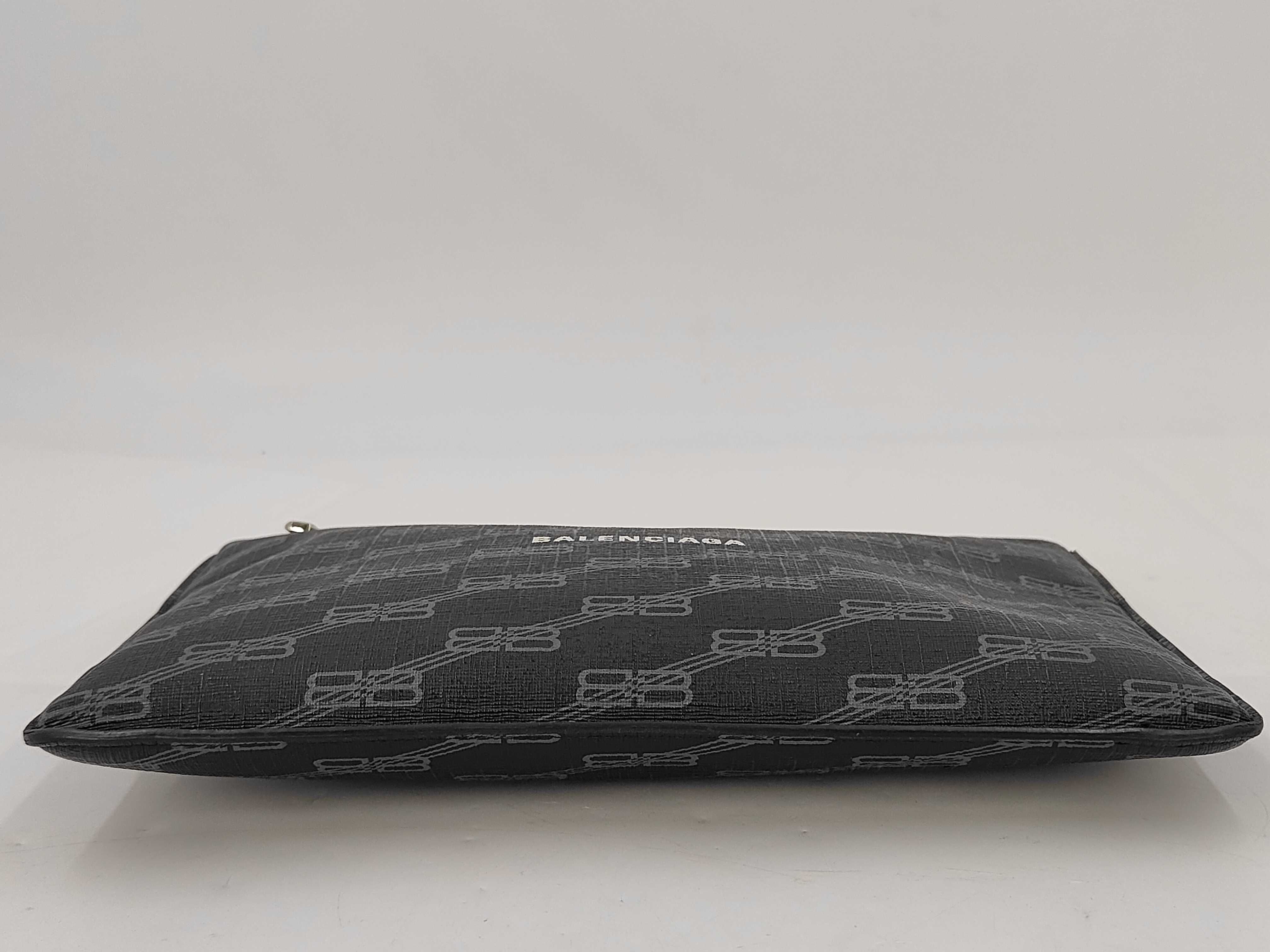 Clutch Logo Bag — view 4