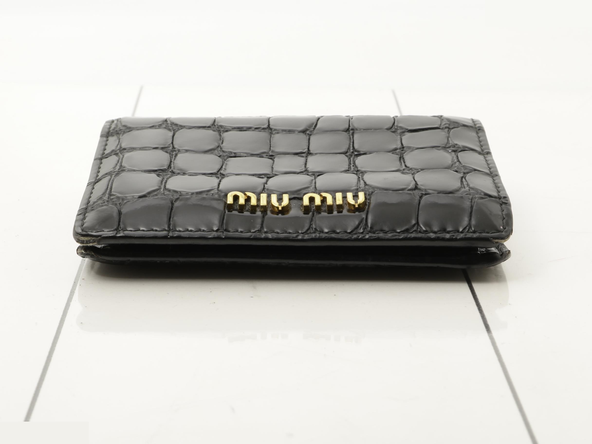 Bi-fold wallet — view 3