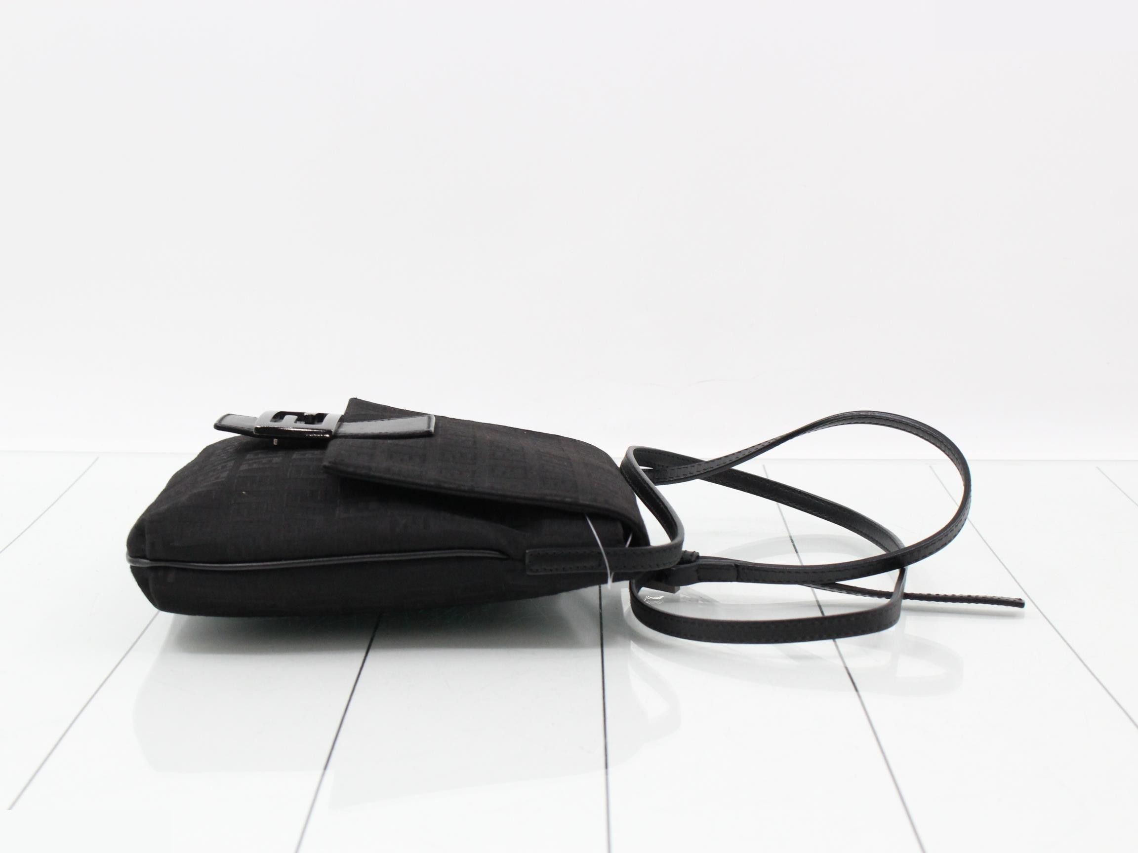 Zucchino (Bag) - Vertical Shoulder Bag — view 3