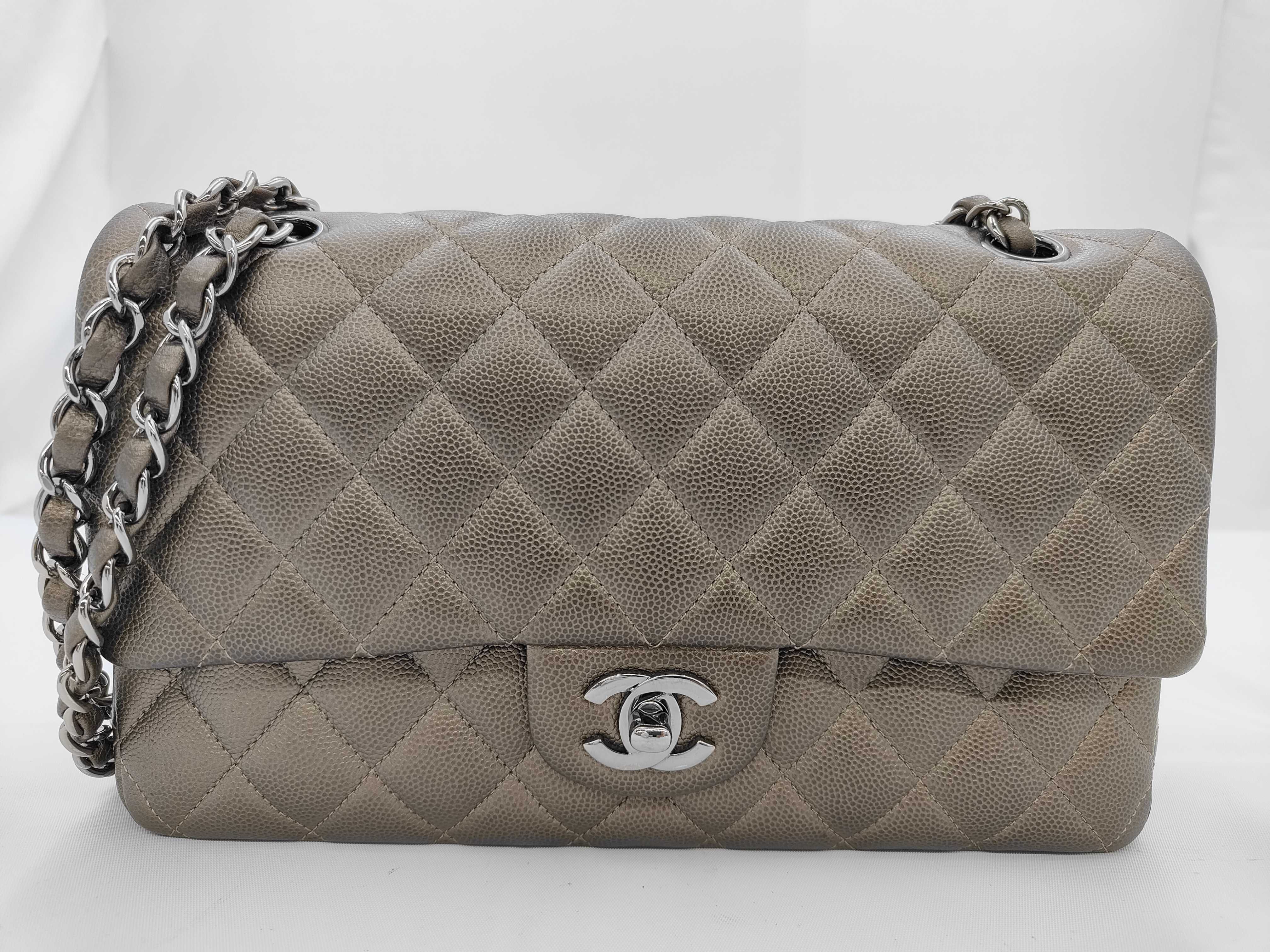 Matelassé 25 Double Flap Chain Shoulder Bag, Caviar Leather, Bronze