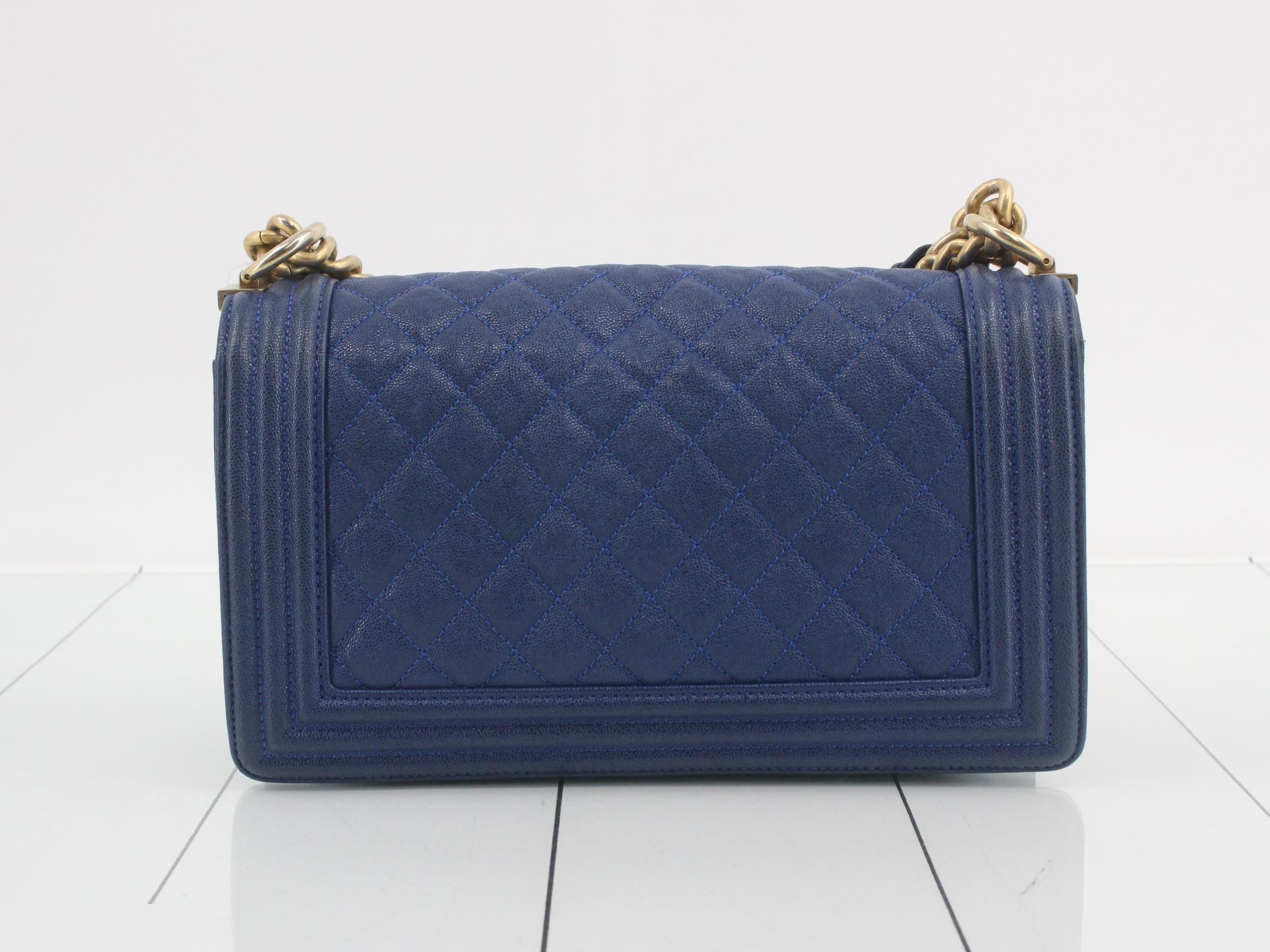 Boy Chanel 25 Caviar — view 2